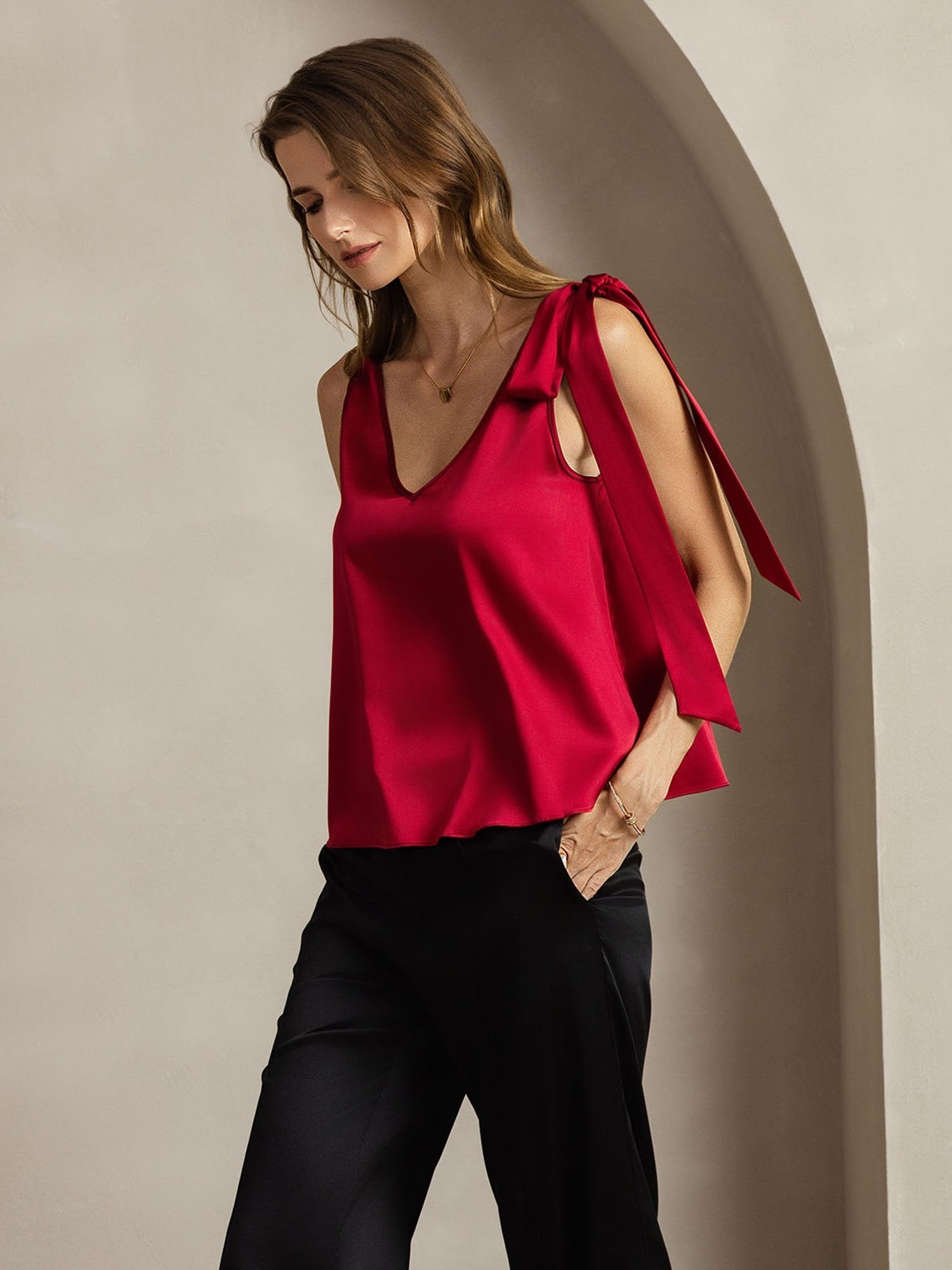 [Wine] SilkSilky  19Momme Silk V Neck Women's T-Shirt 005