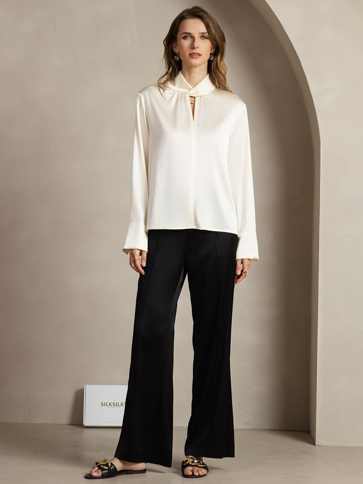 [Ivory] SilkSilky 19Momme Silk Keyhole Neck Women's Shirt 010