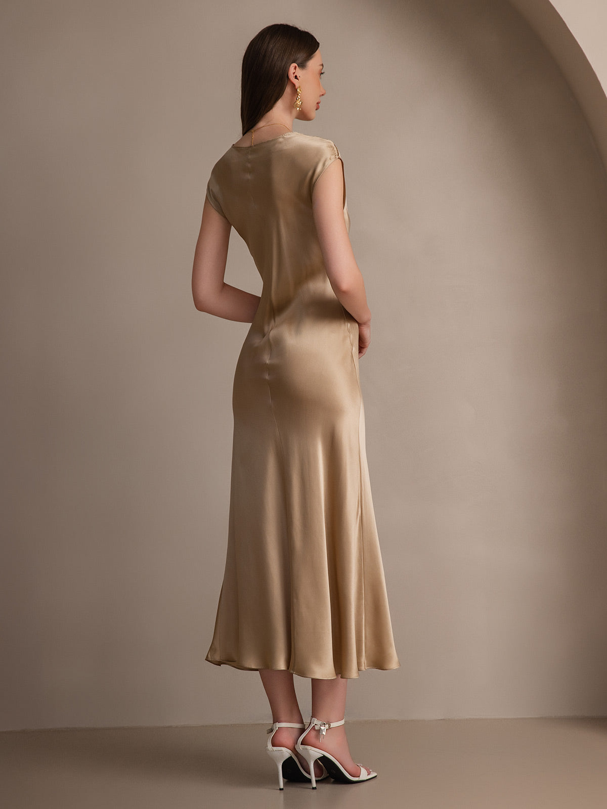 SilkSilky  19Momme Silk Sleeveless Round Neck Dress Champagne 002