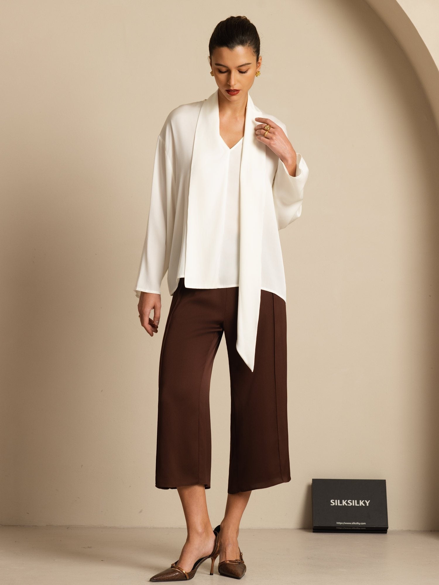 [White] SilkSilky 19Momme Silk Long Sleeve V Neck Blouse 007