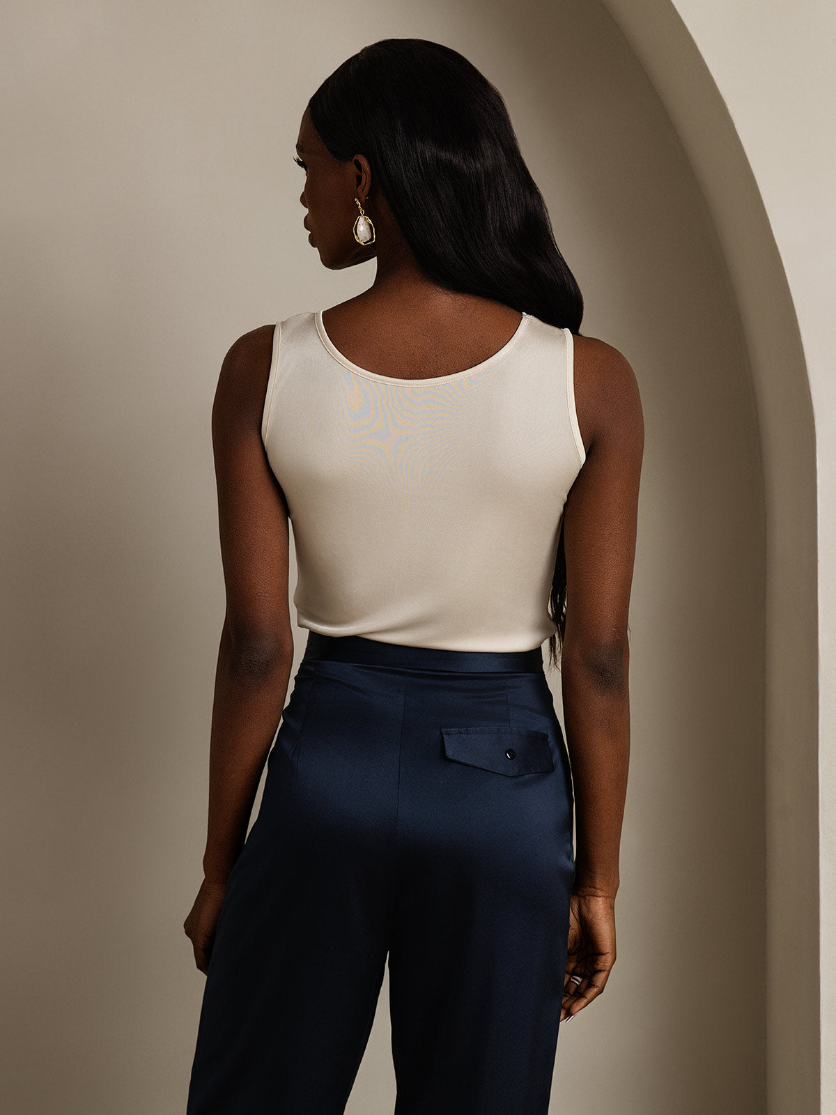 [Beige] SilkSilky Silk Knitted Sleeveless Round Neck Women's T-Shirt 002