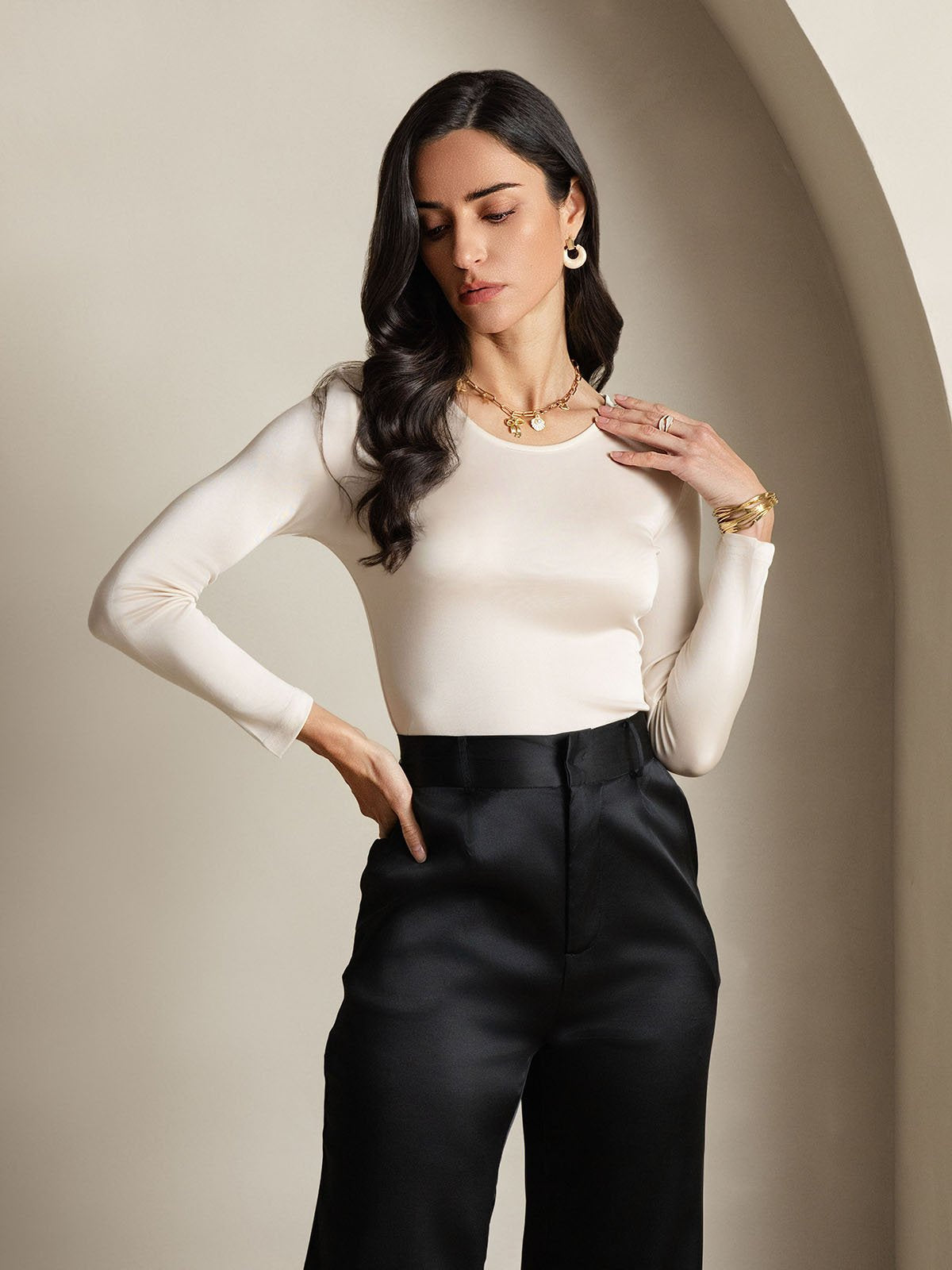 [Beige] SilkSilky Silk Long Sleeve Round Neck Women's T-Shirt 003