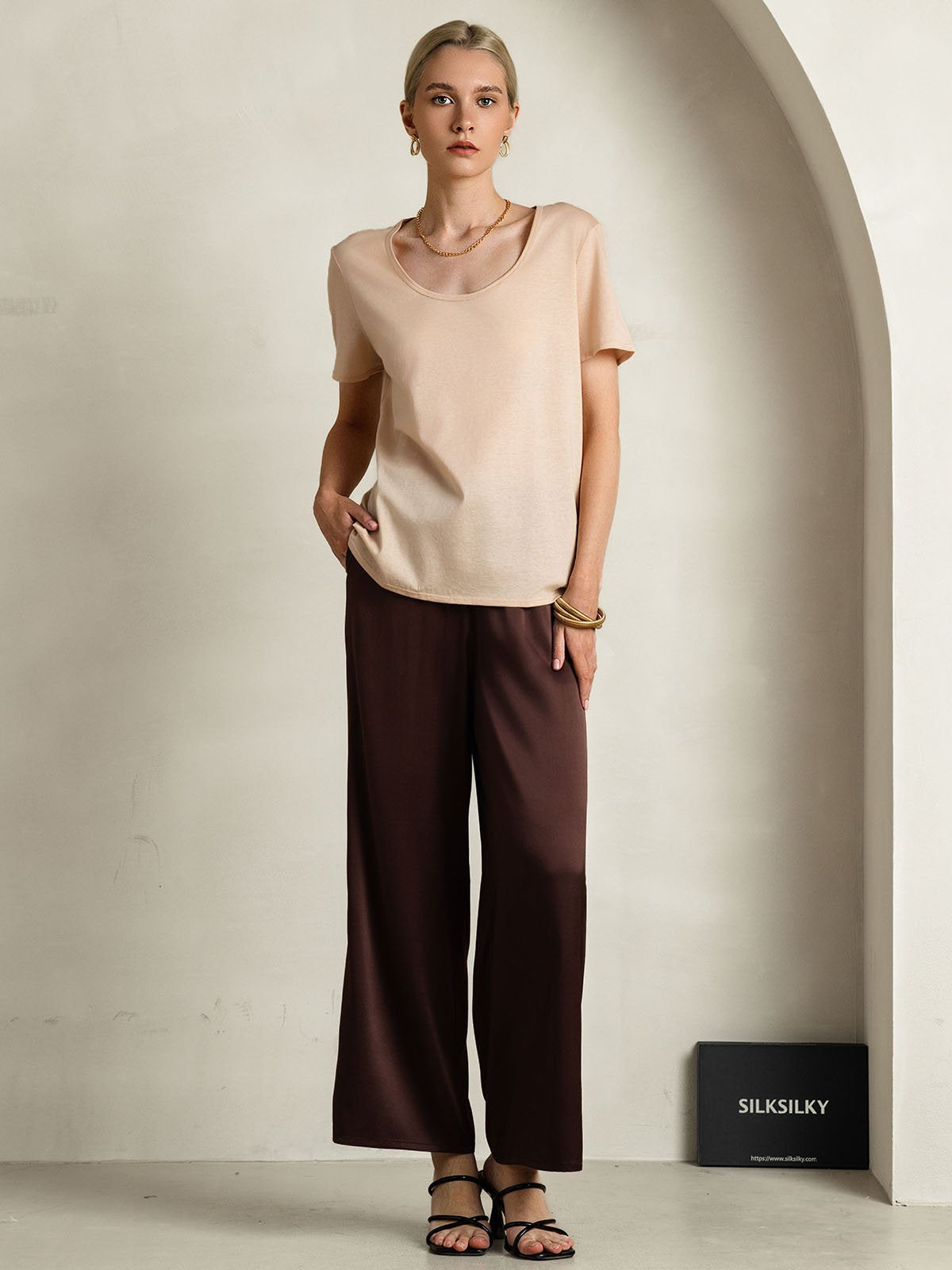 [Beige] SilkSilky Silk Short Sleeve U Neck Women's T-Shirt 008