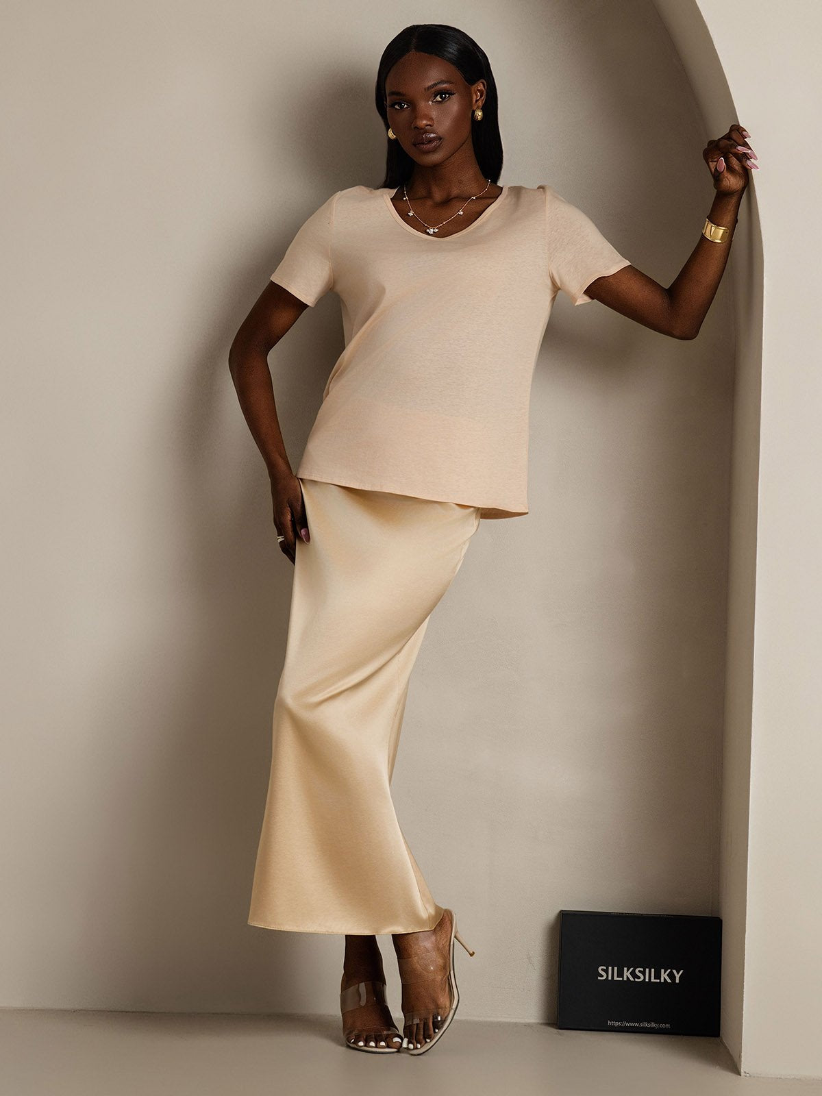[Beige] SilkSilky Silk Short Sleeve V Neck Women's T-Shirt 005