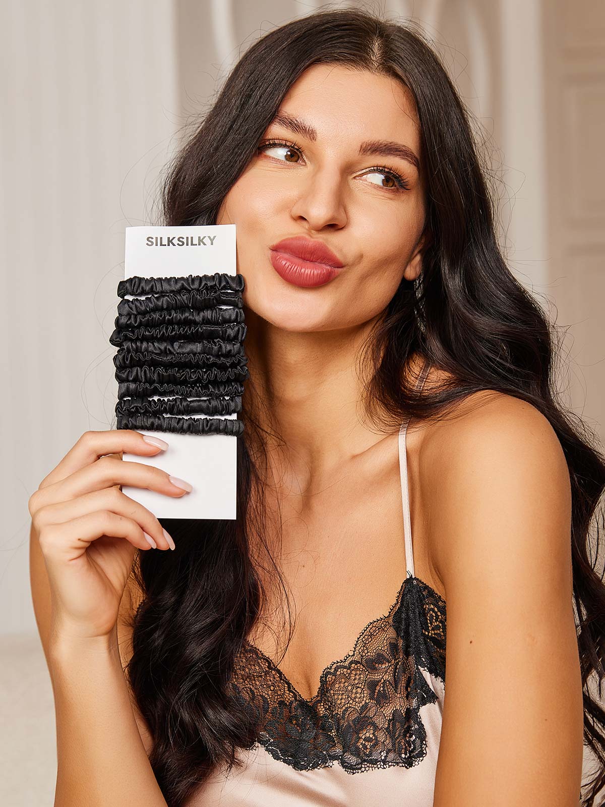 [Black] SilkSilky 19Momme Pure Silk Scrunchie 001