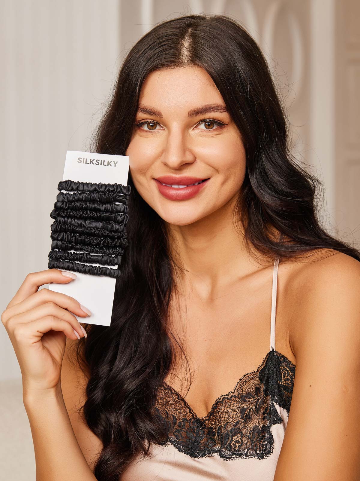 [Black] SilkSilky 19Momme Pure Silk Scrunchie 003