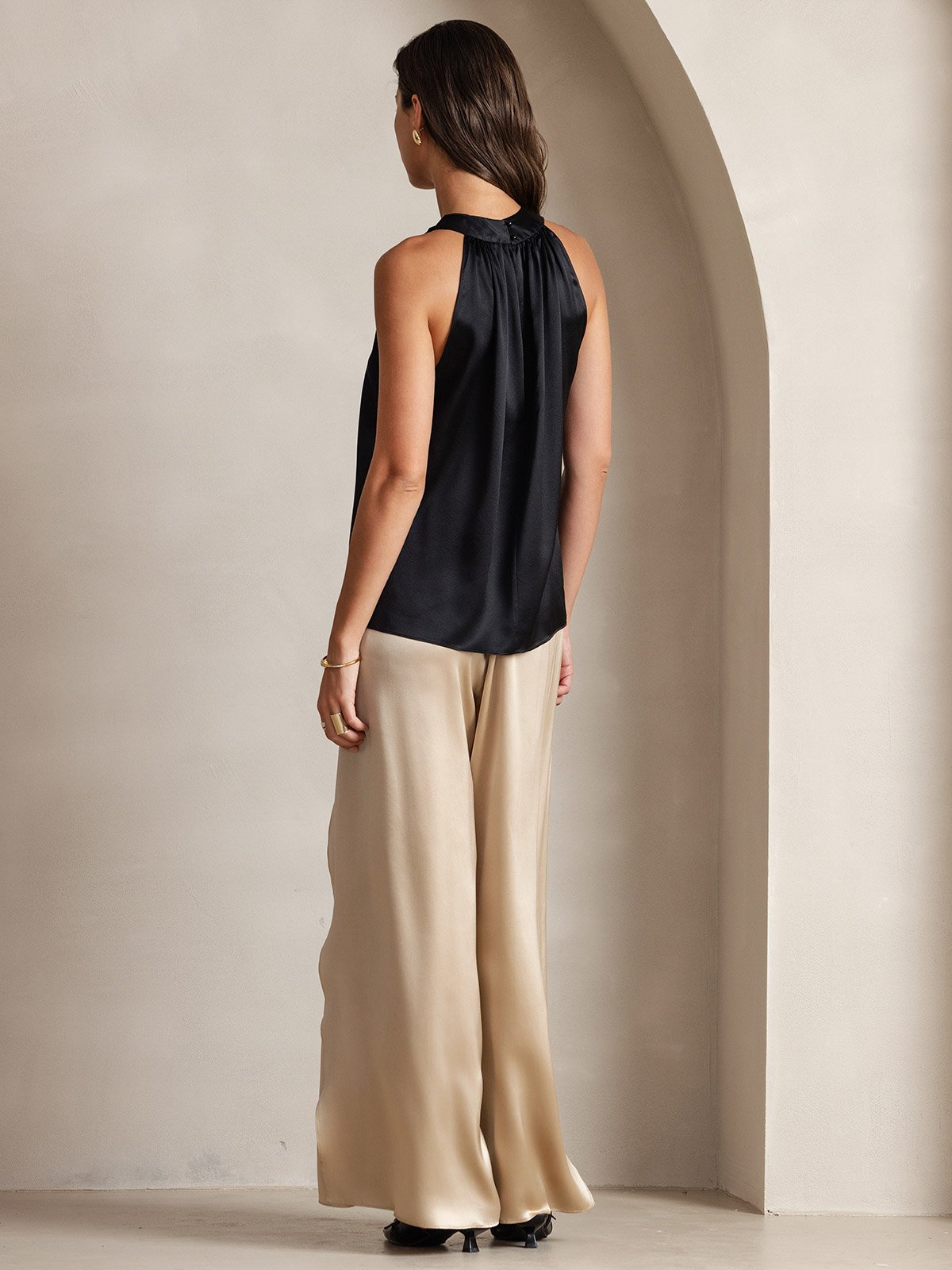 [Black] SilkSilky 19Momme Silk Sleeveless Womens T-Shirt 002