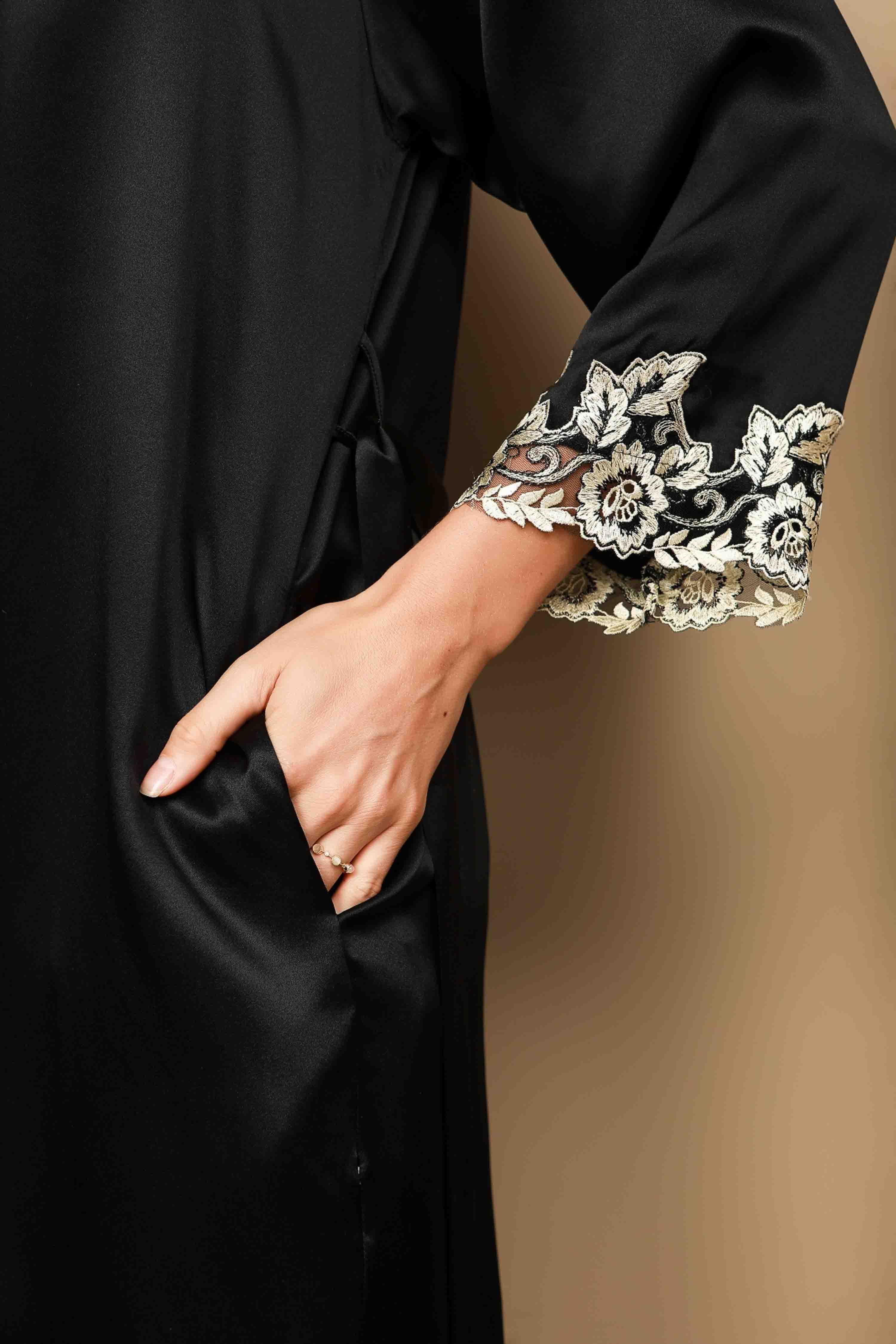 [Black] SilkSilky 3/4 Sleeve Nightgown&Robe Set 009