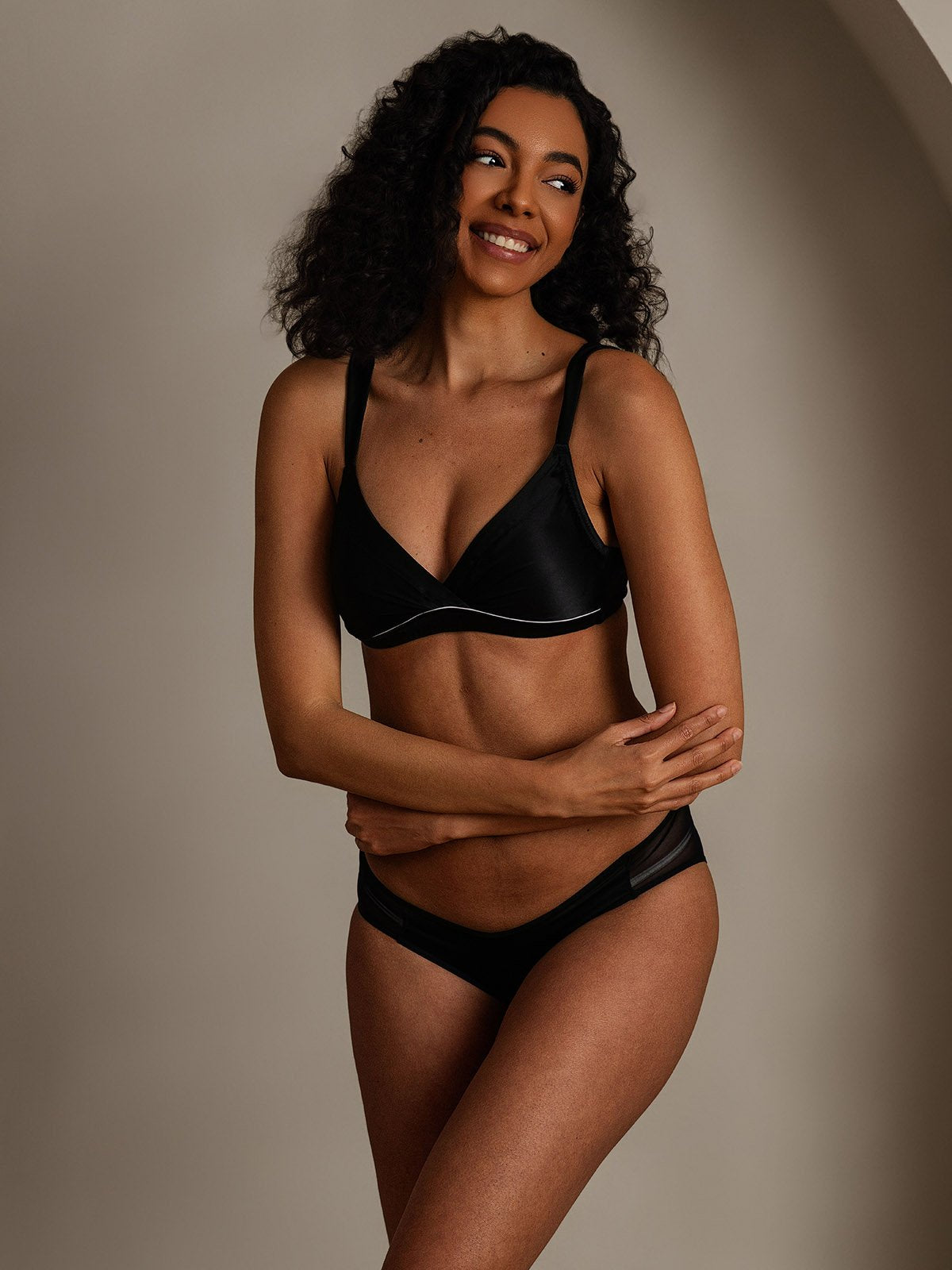 [Black] SilkSilky Pure Silk Bra&Panty Set 001