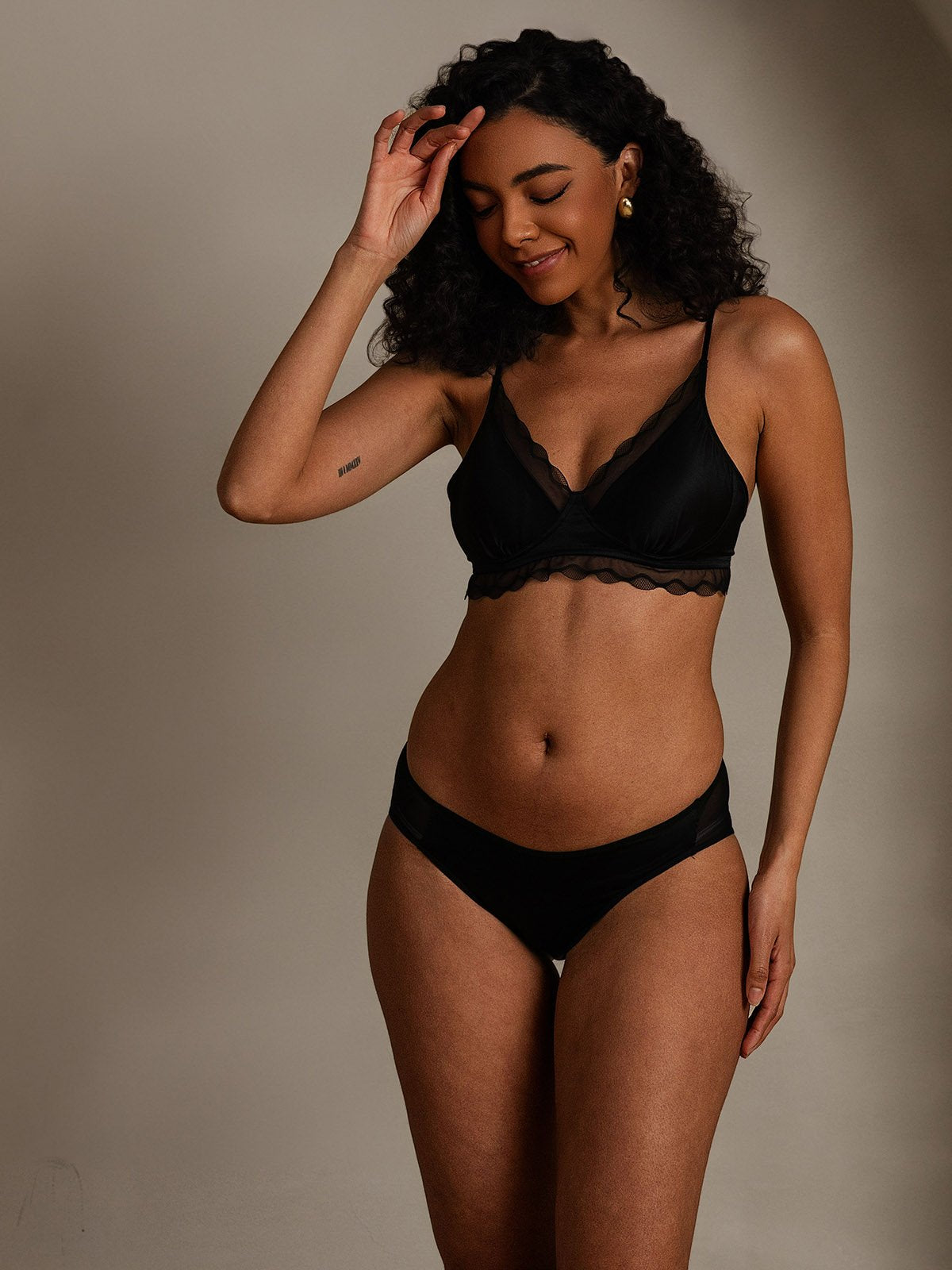 [Black] SilkSilky Pure Silk Bra&Panty Set 004