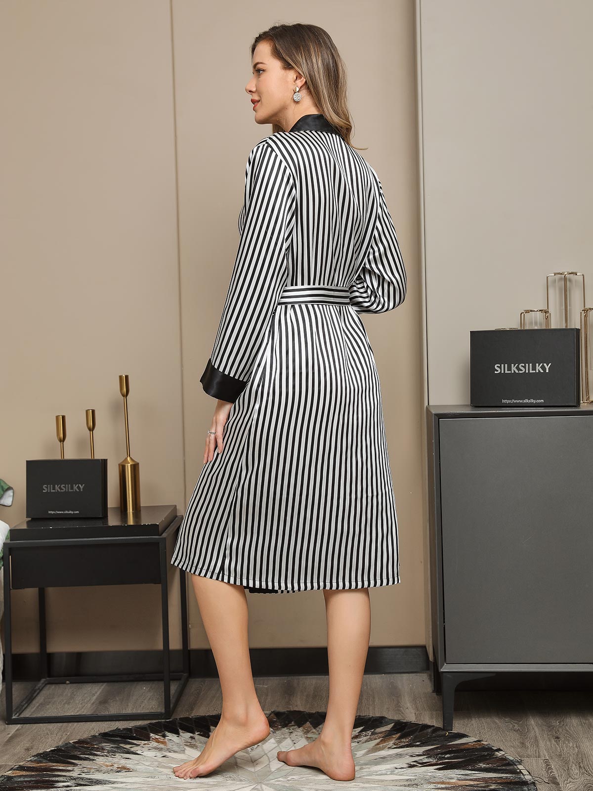 [Black] SilkSilky Pure Silk Long Sleeve Womens Robe 002
