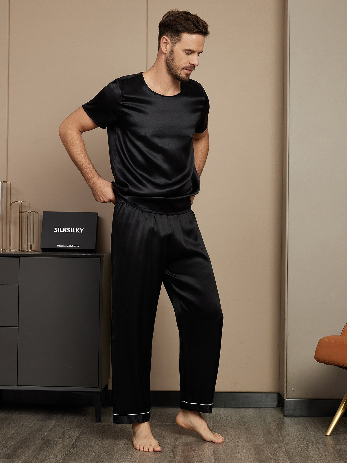 [Black] SilkSilky Pure Silk Short Sleeve Round Neck Men's Pajamas 004