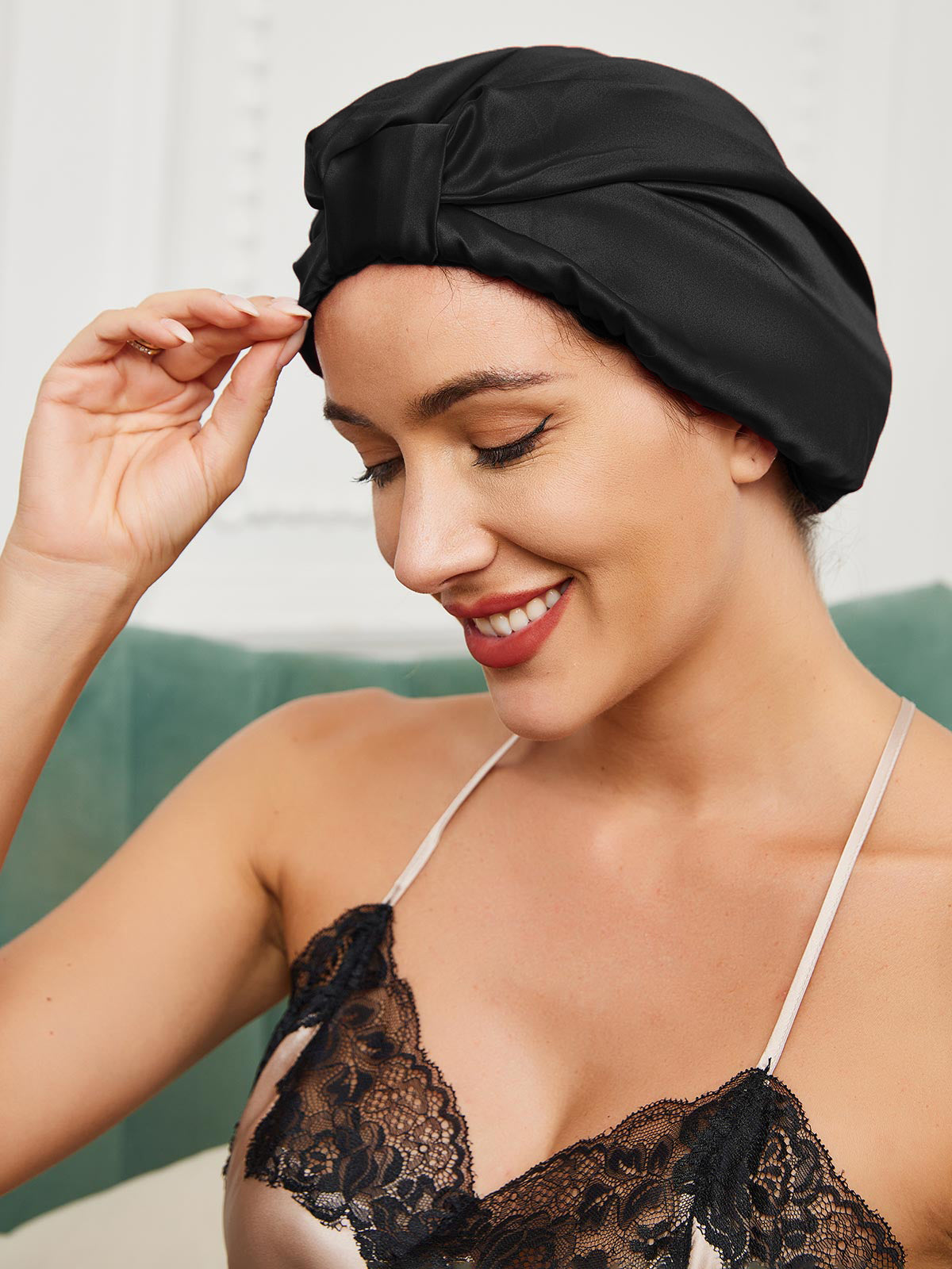 [Black] SilkSilky Pure Silk Sleep Cap 001