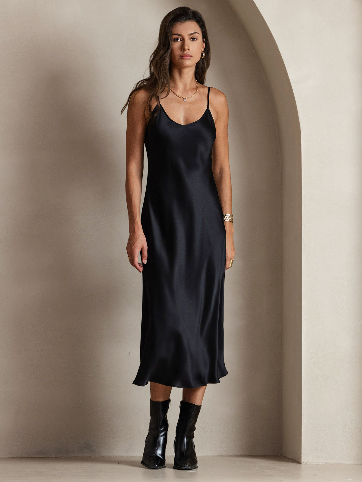 [Black] SilkSilky Pure Silk Sleeveless Round Neck Dress 001