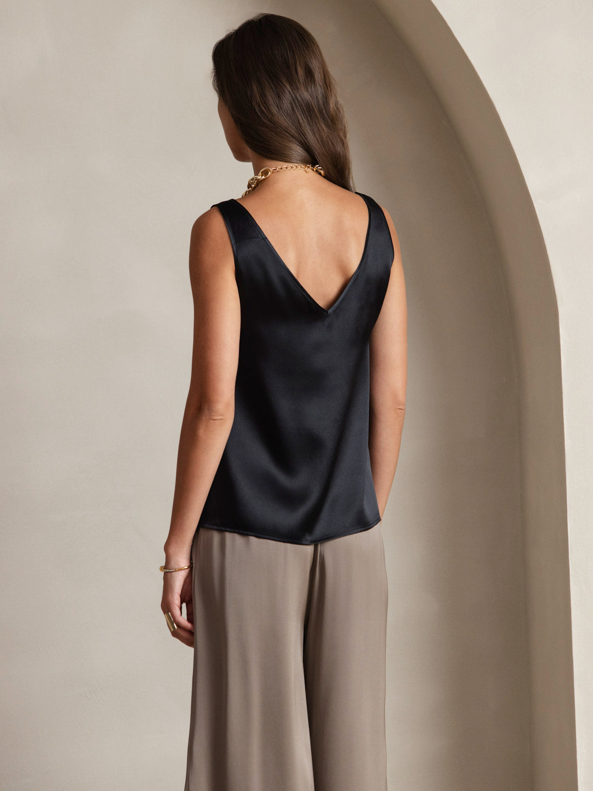 [Black] SilkSilky Pure Silk Sleeveless V Neck Camisole Top 002