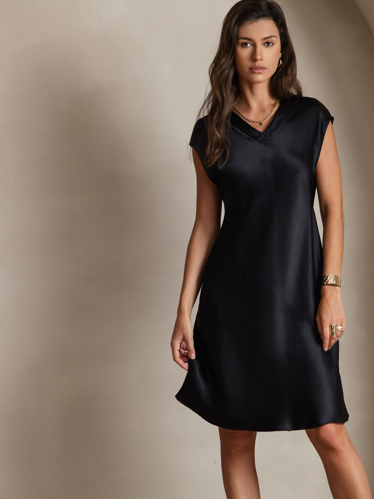 [Black] SilkSilky Pure Silk Sleeveless V Neck Dress 003