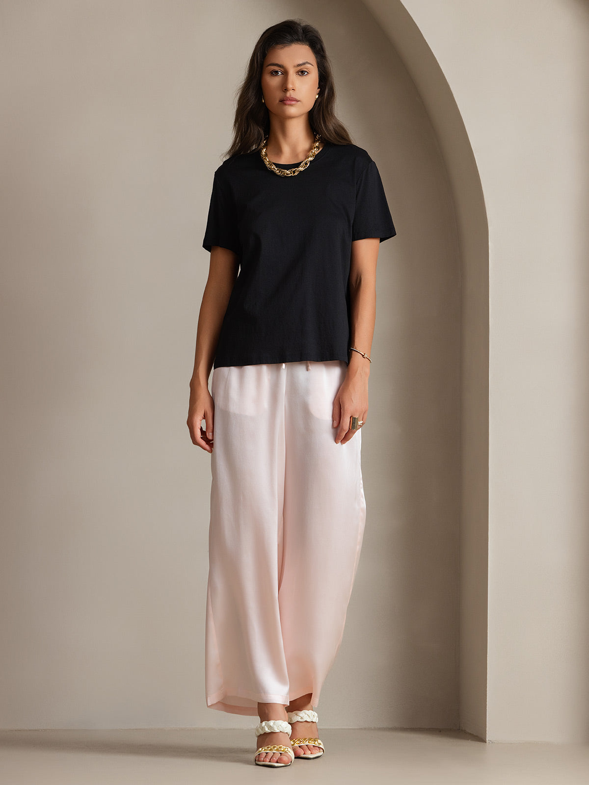[Black] SilkSilky Silk Knitted Short Sleeve Round Neck Women's T-Shirt 003