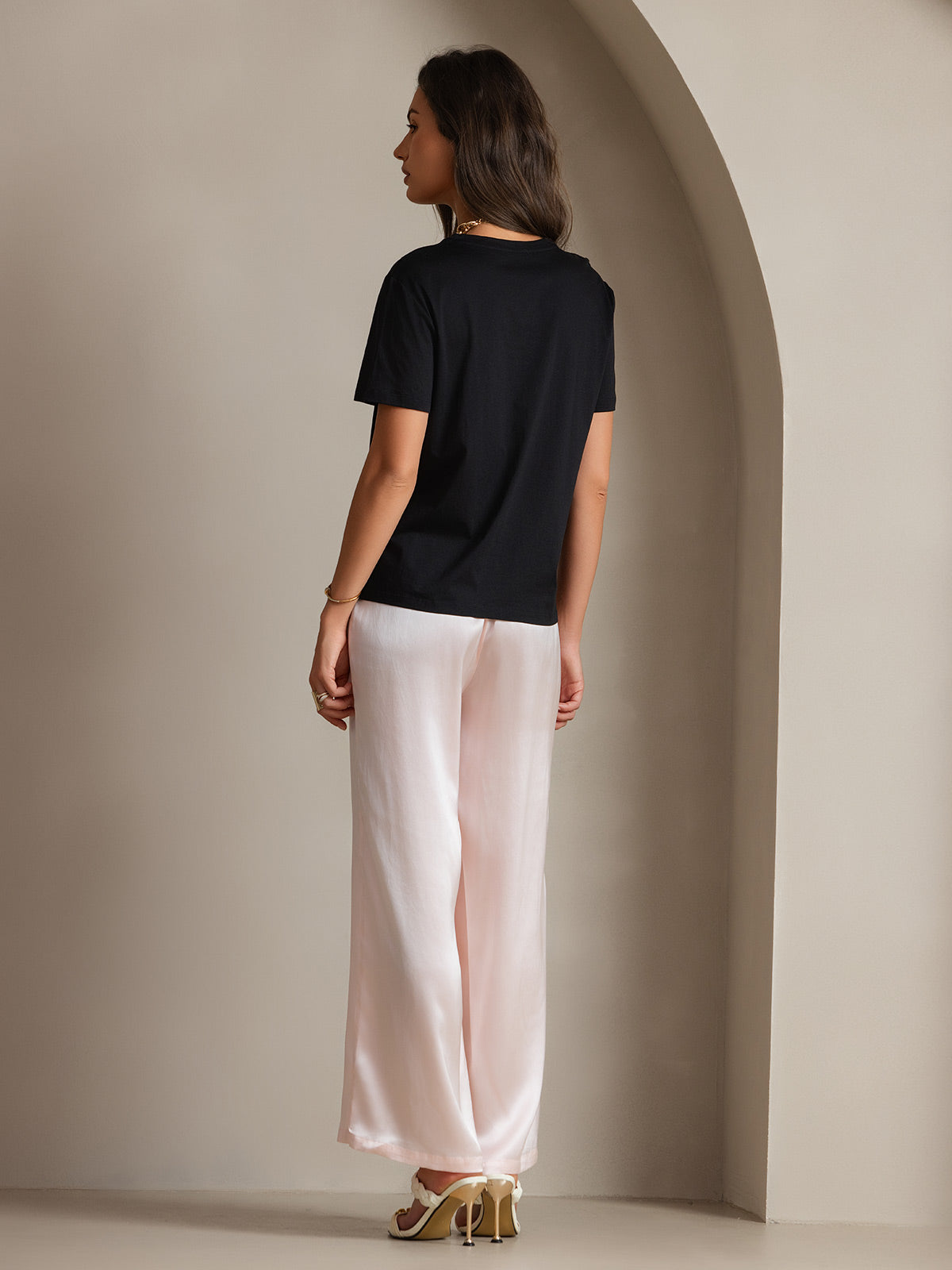 [Black] SilkSilky Silk Knitted Short Sleeve Round Neck Women's T-Shirt 004