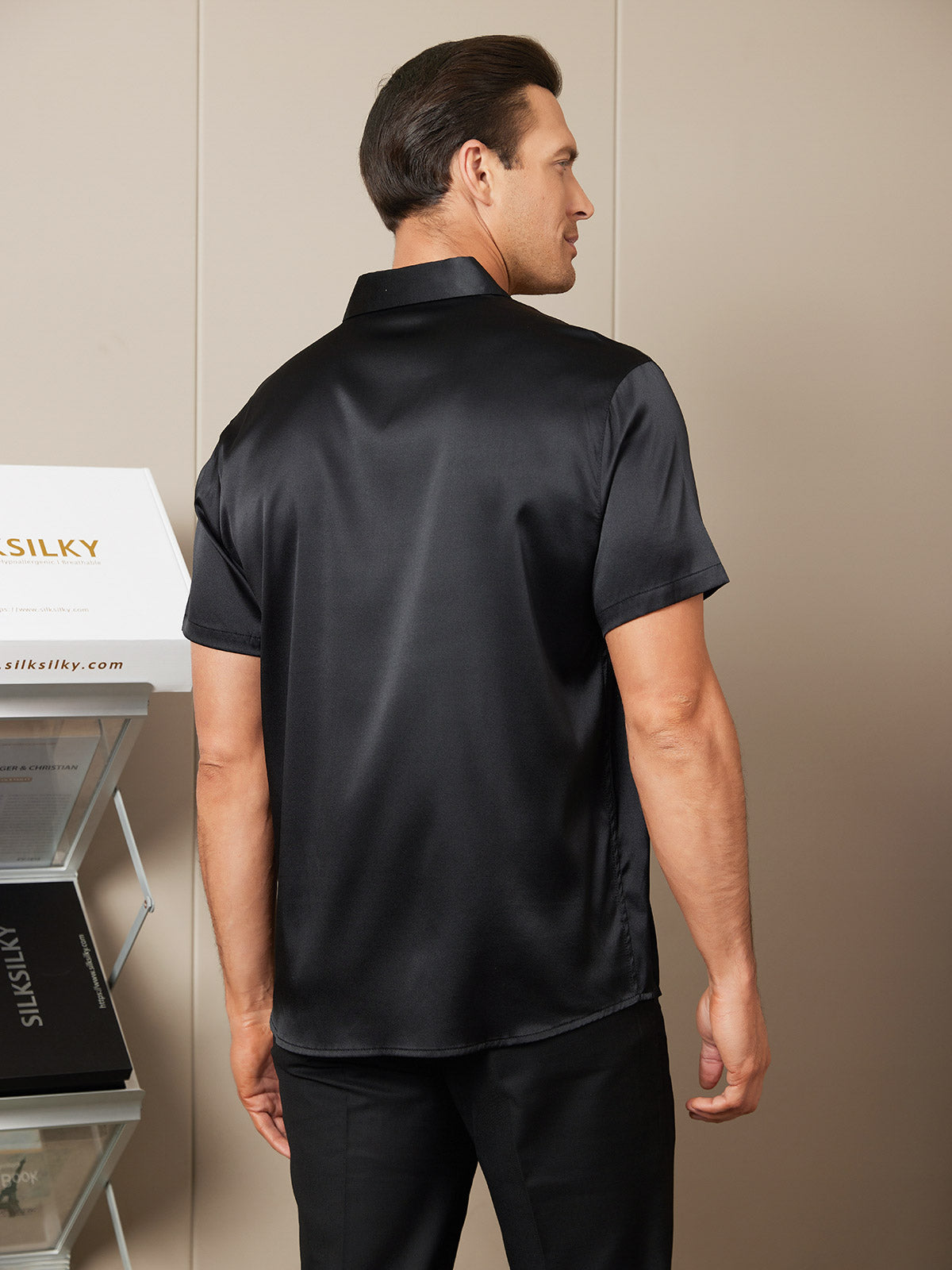 [Black] SilkSilky Silk Short Sleeve Collar Men's Shirt 002