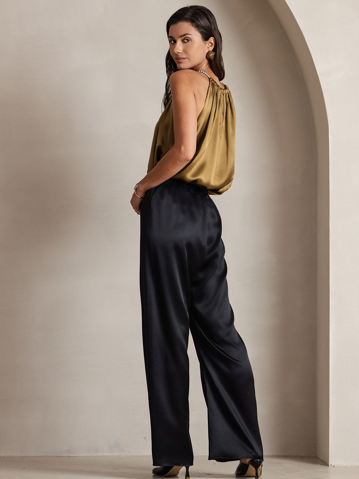 [Brown] SilkSilky  19Momme Silk Round Neck Camisole Top 002