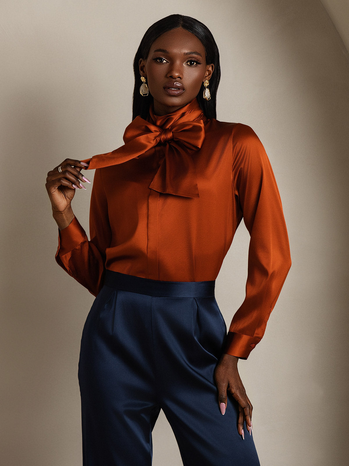 [Caramel] SilkSilky  19Momme Silk Long Sleeve Tie Neck Blouse 001