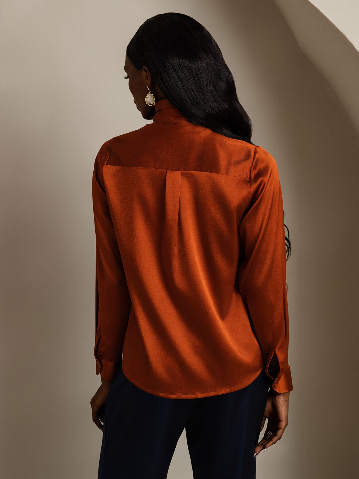 [Caramel] SilkSilky  19Momme Silk Long Sleeve Tie Neck Blouse 002