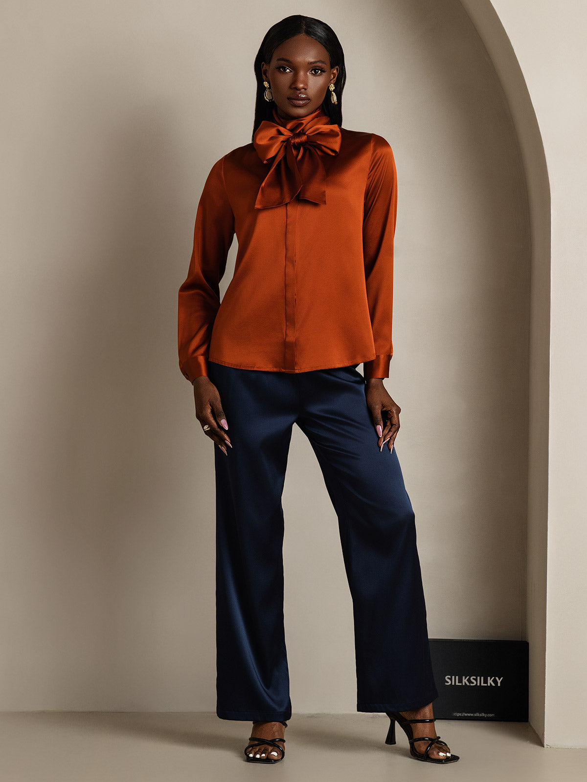 [Caramel] SilkSilky  19Momme Silk Long Sleeve Tie Neck Blouse 007