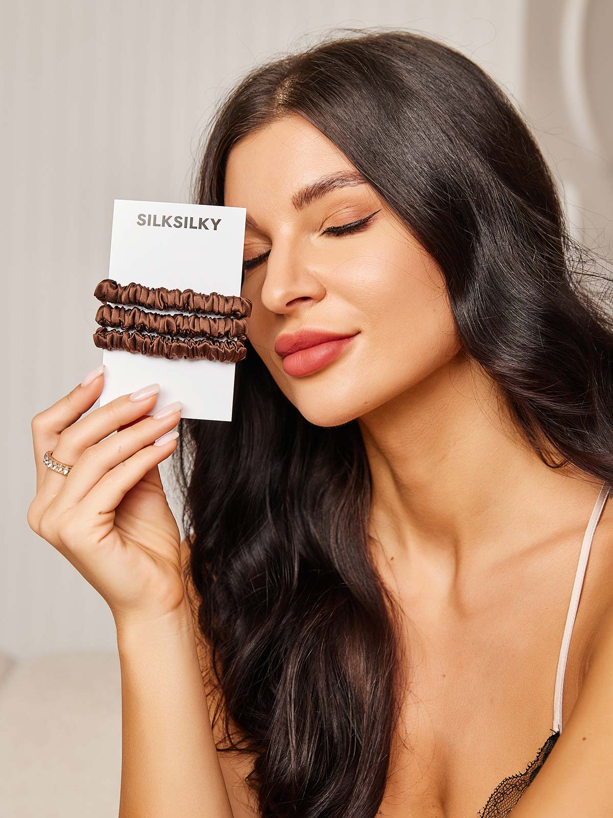 [Coffee] SilkSilky 19Momme Pure Silk Scrunchie 001