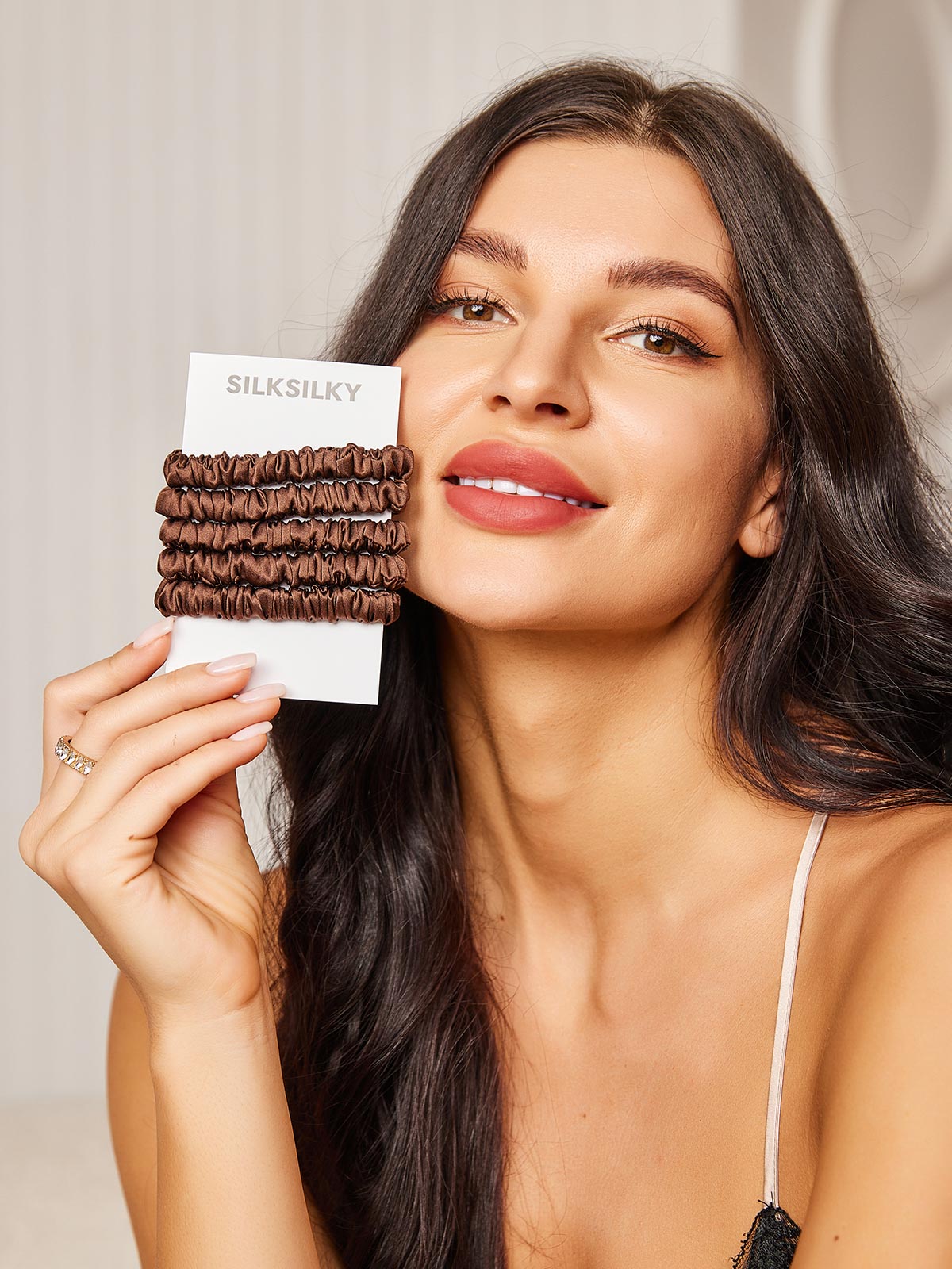 [Coffee] SilkSilky 19Momme Pure Silk Scrunchie 001