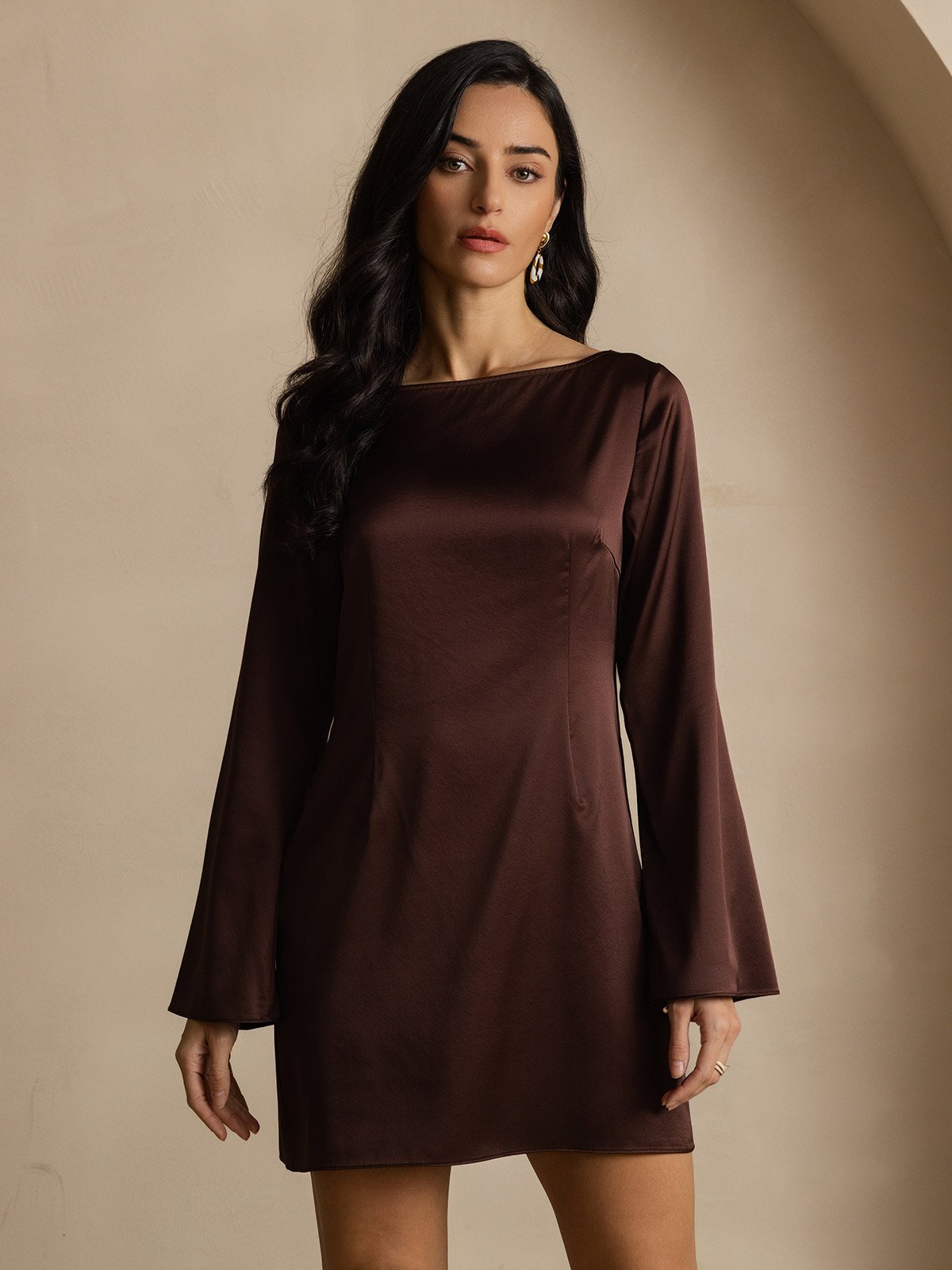 [Coffee] SilkSilky 19Momme Silk Long Sleeve Boat Neck Dress 004