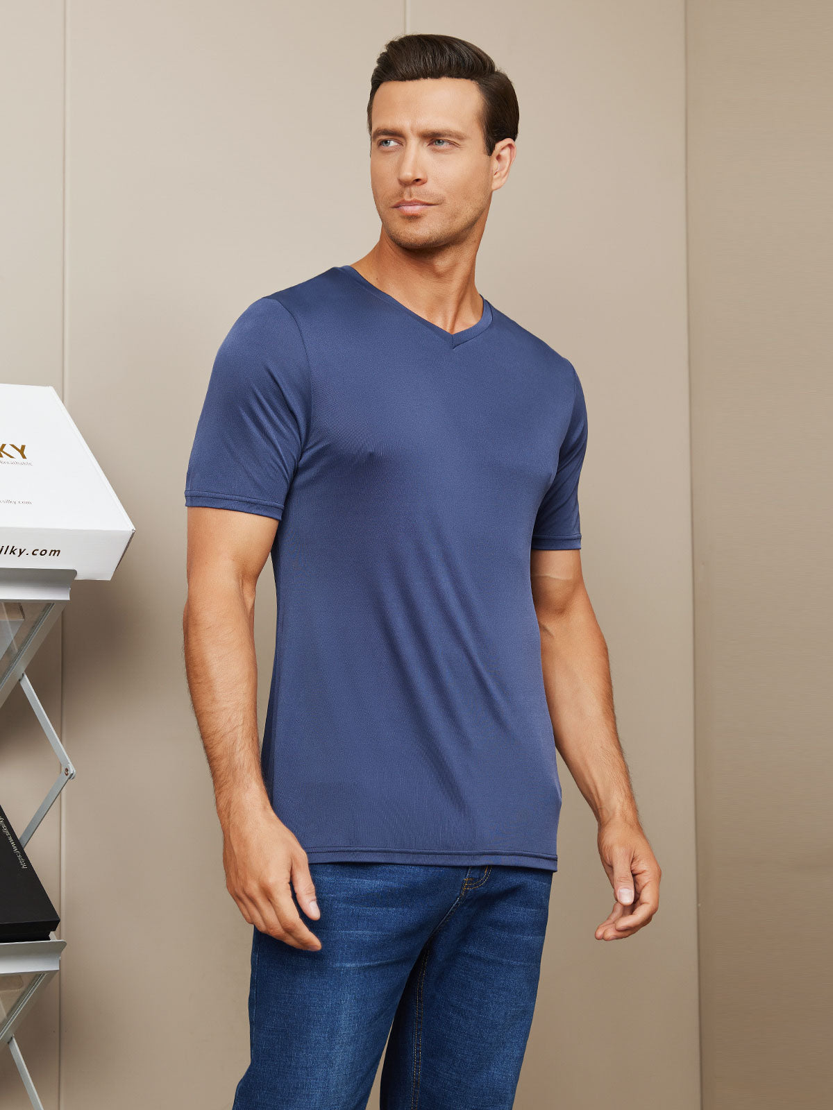 [Dark Blue] SilkSilky Silk Knitted Short Sleeve V Neck Men's T-Shirt 001
