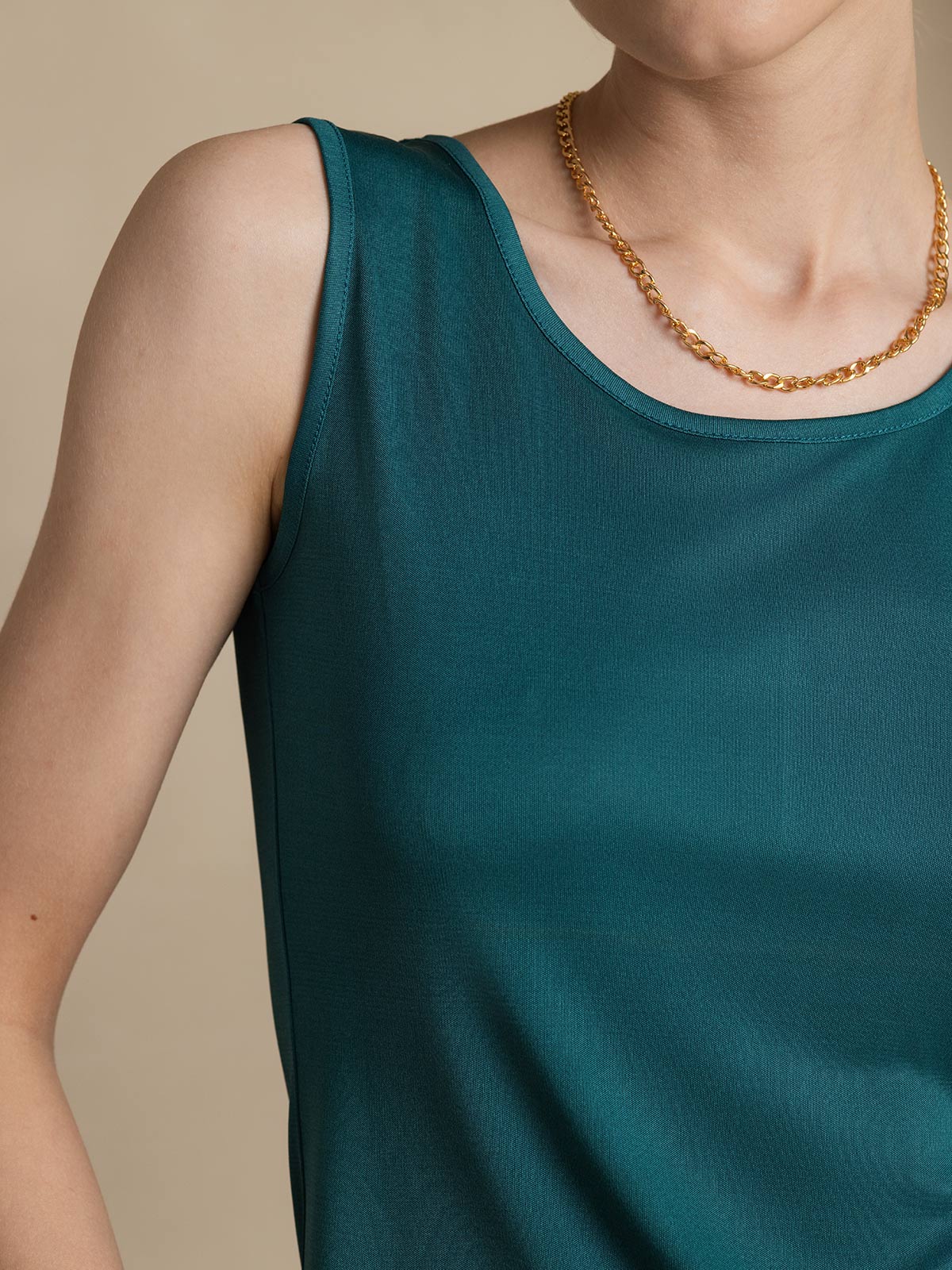 [Dark Green] SilkSilky Silk Knitted Sleeveless Round Neck Women's T-Shirt 004