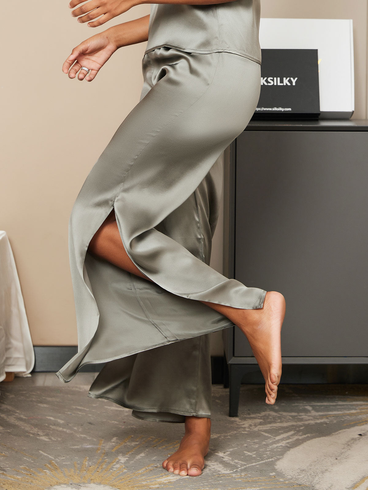 [Grayish Green] SilkSilky Pure Silk Womens Pants 003