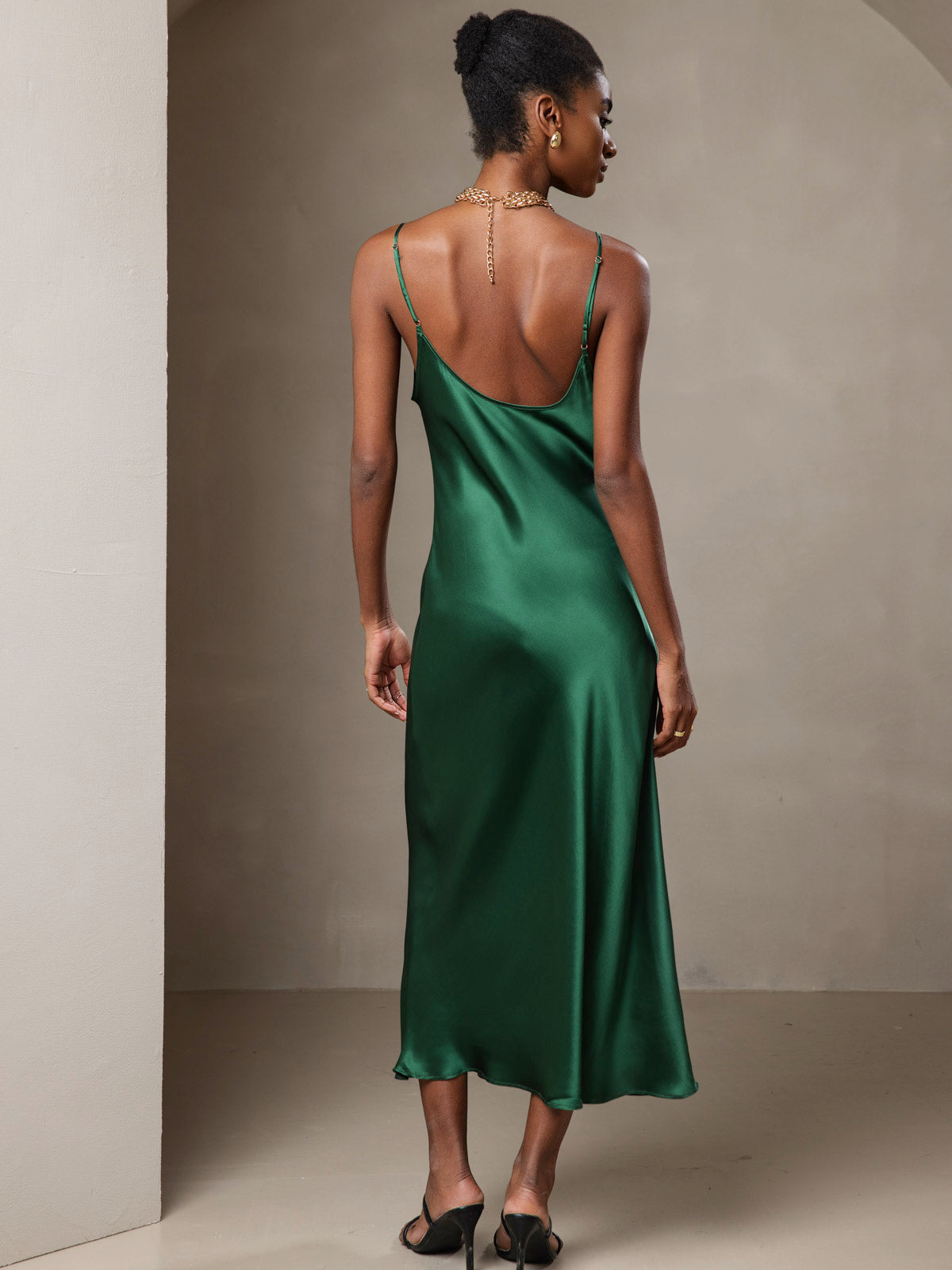 [Green] SilkSilky Pure Silk Sleeveless Round Neck Dress 002