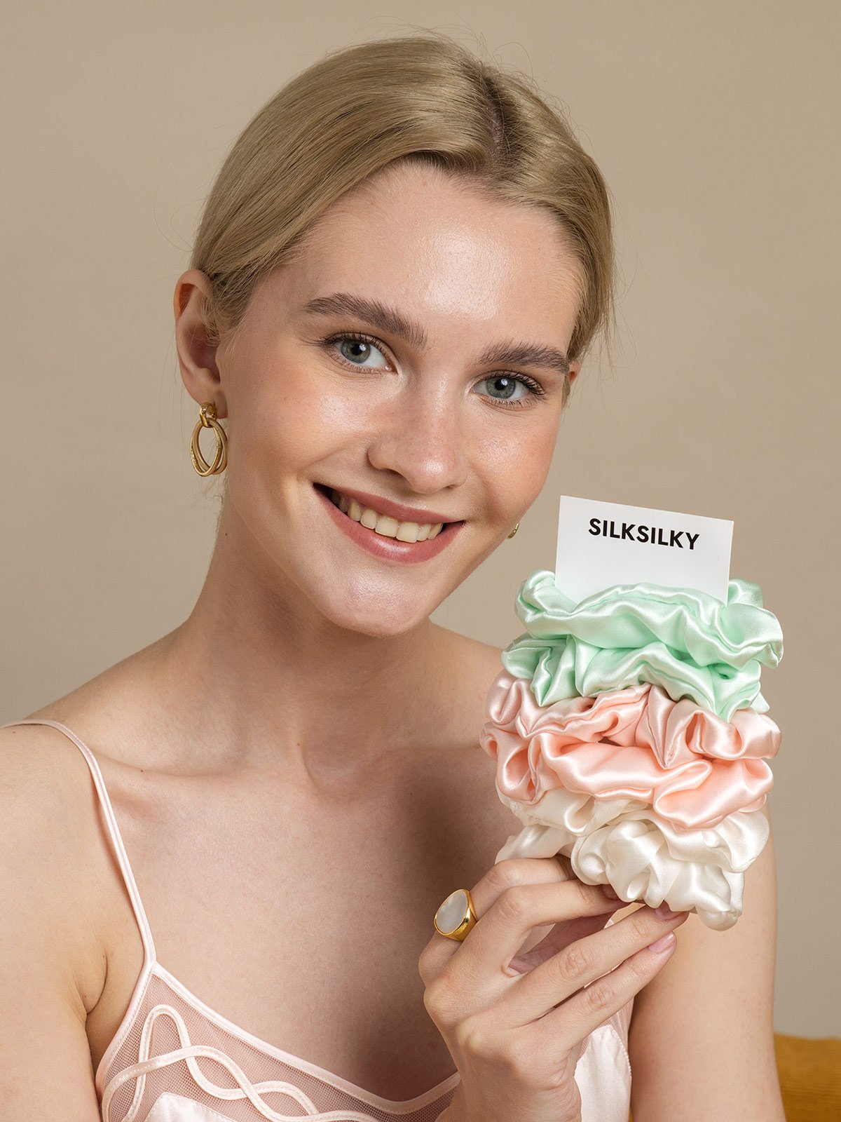 [Group2] SilkSilky Pure Silk Scrunchie 003
