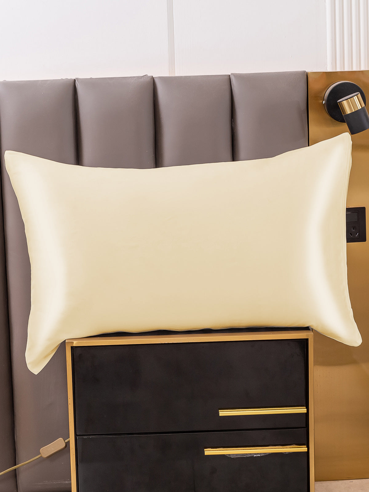 [Ivory] SilkSilky 30Momme Pure Silk Pillowcase 001