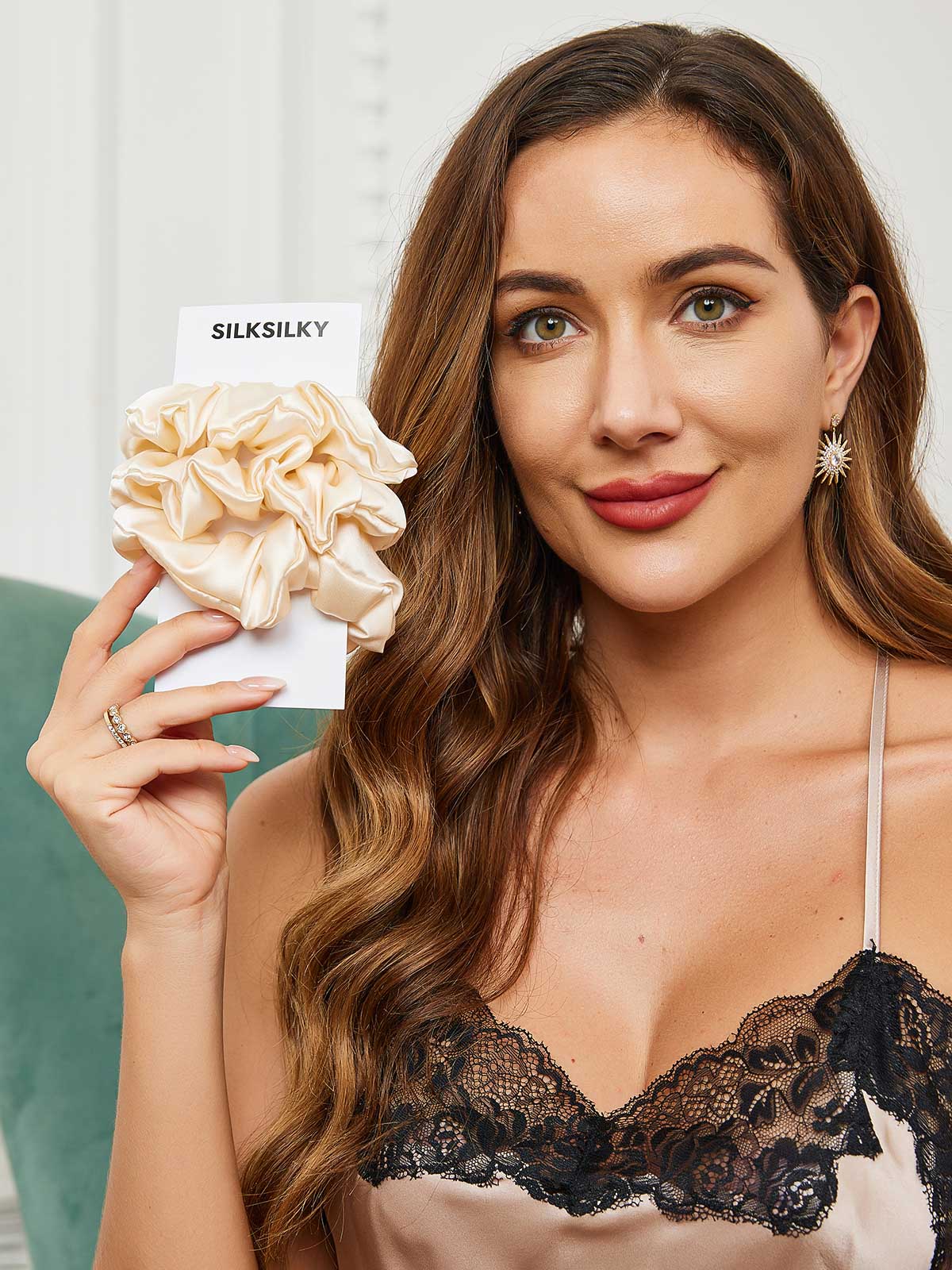 [Light Beige] SilkSilky 19Momme Pure Silk Scrunchie 001