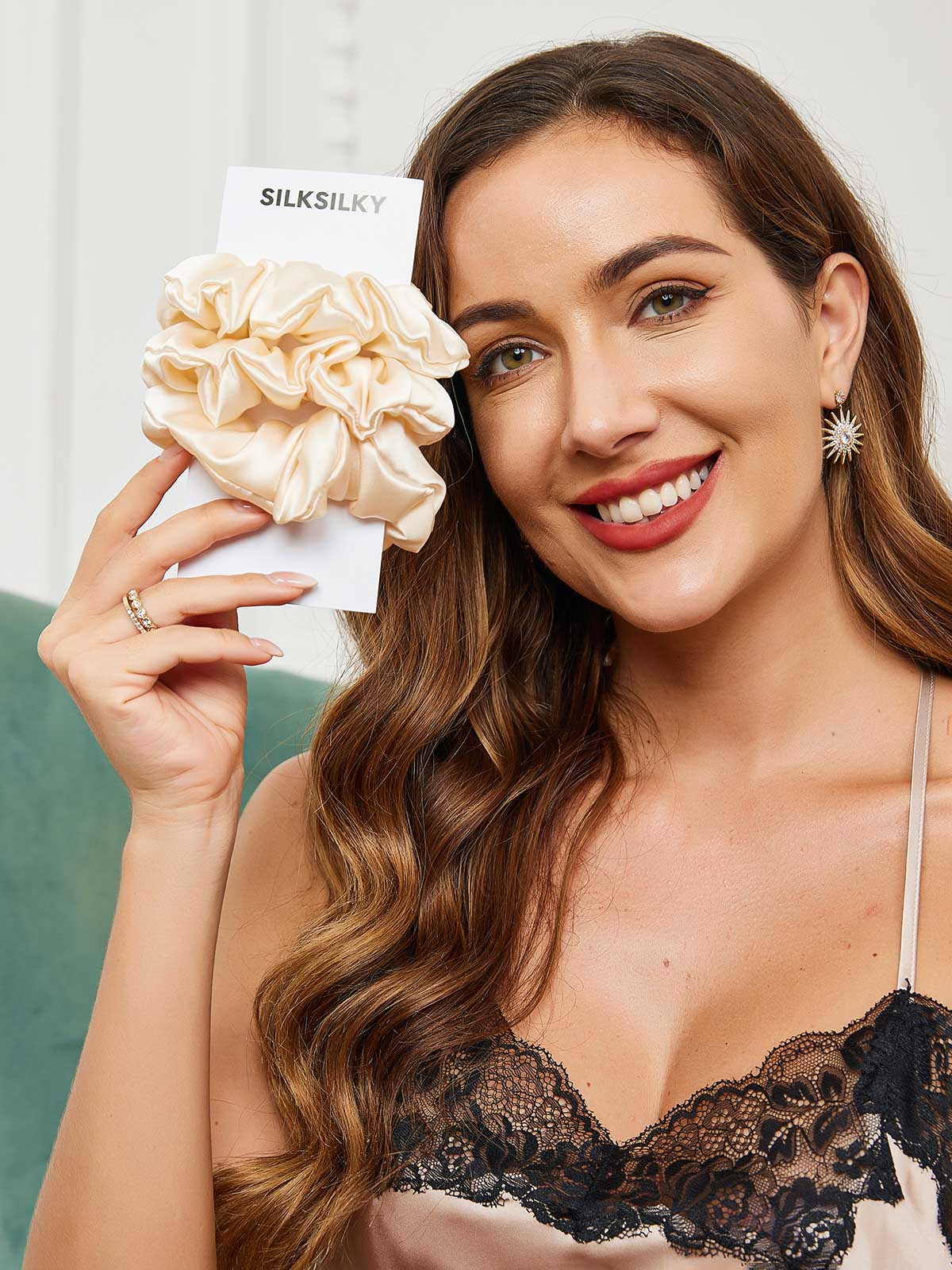 [Light Beige] SilkSilky 19Momme Pure Silk Scrunchie 002