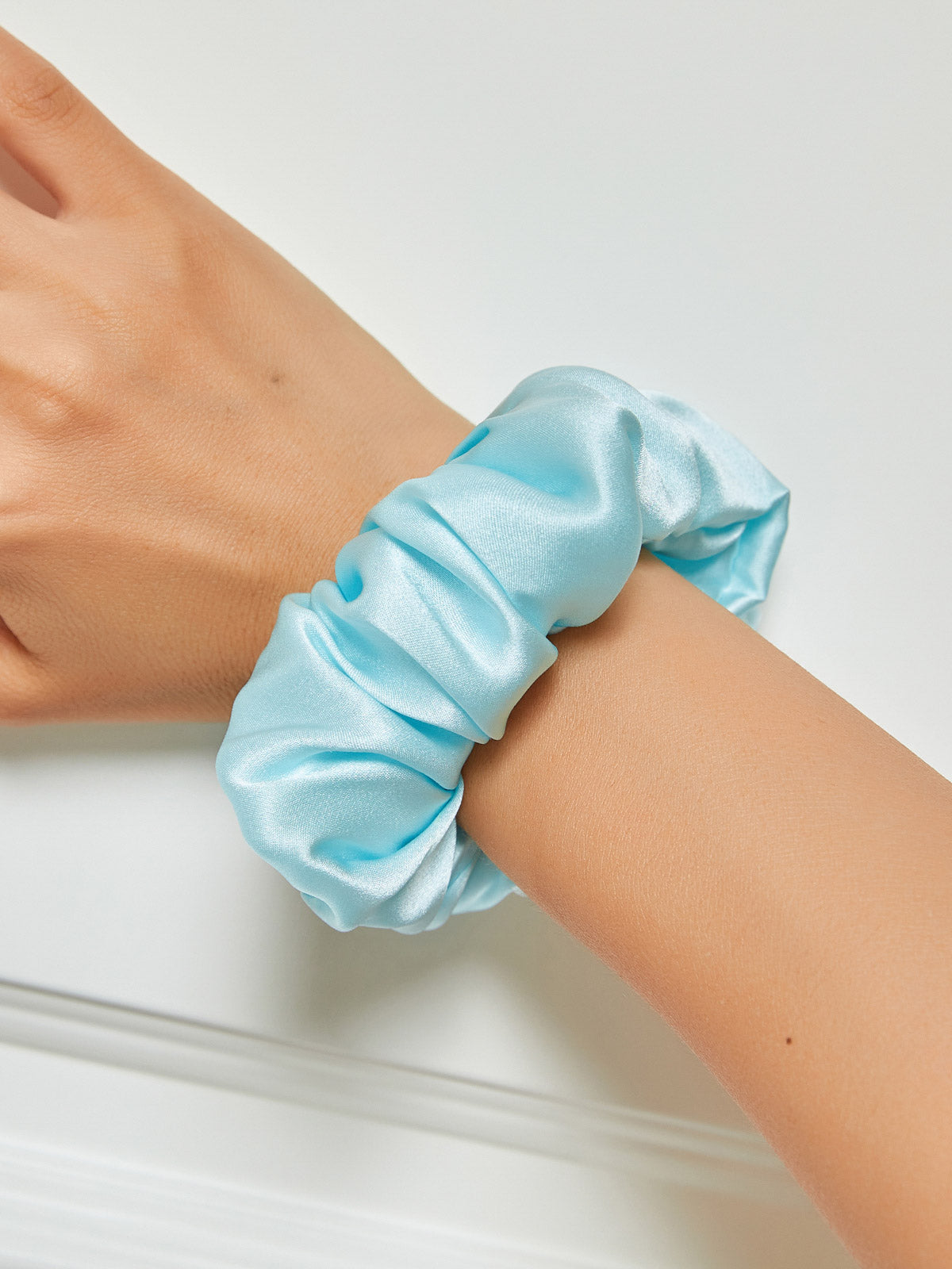 [Light Blue] SilkSilky 19Momme Pure Silk Scrunchie 001