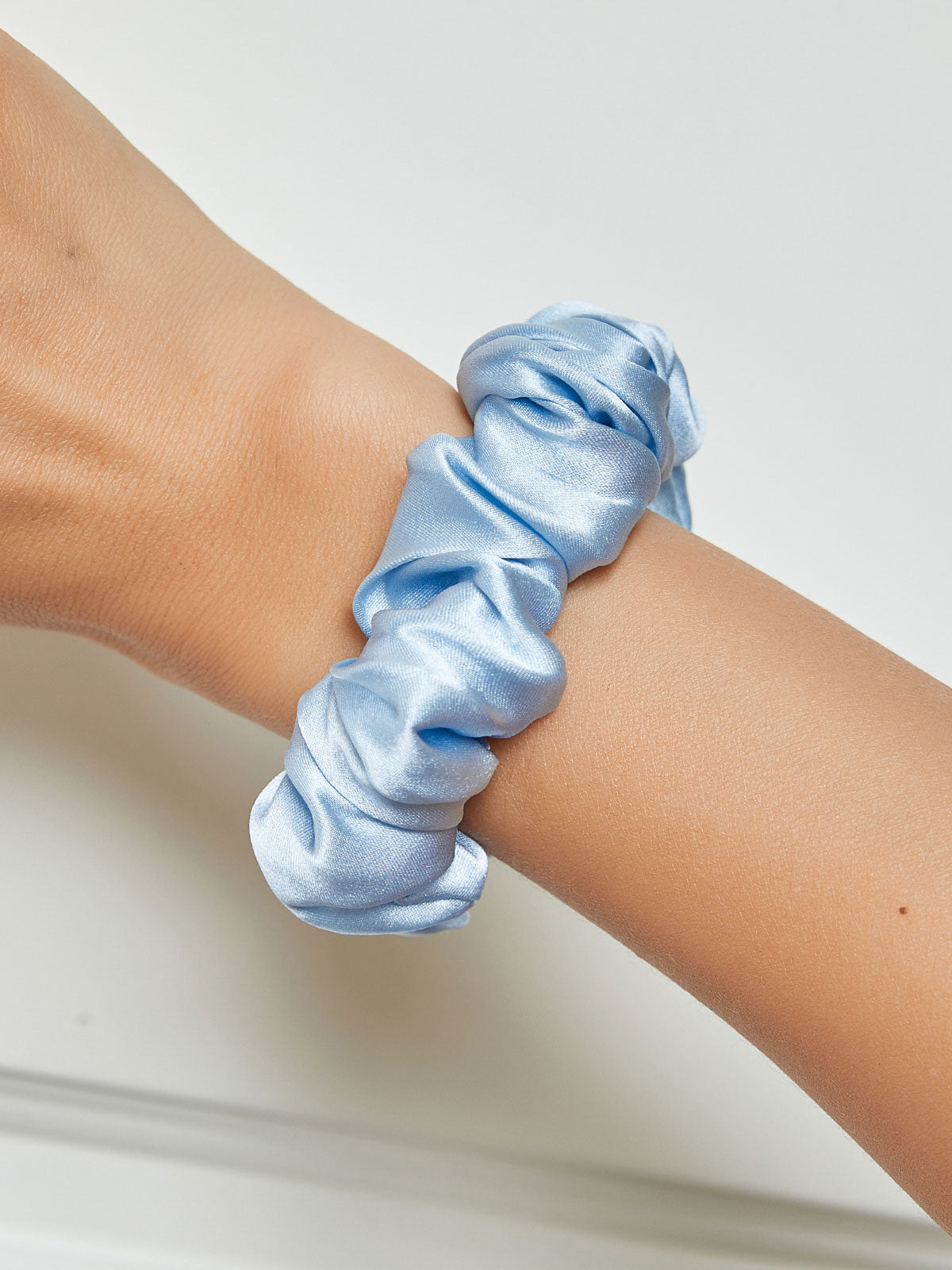 [Light Blue] SilkSilky 19Momme Pure Silk Scrunchie 001