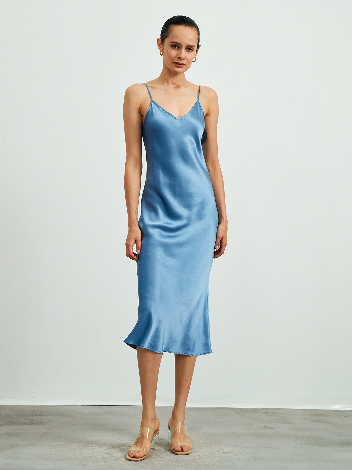 [Light Blue] SilkSilky  22Momme Silk Dress 001