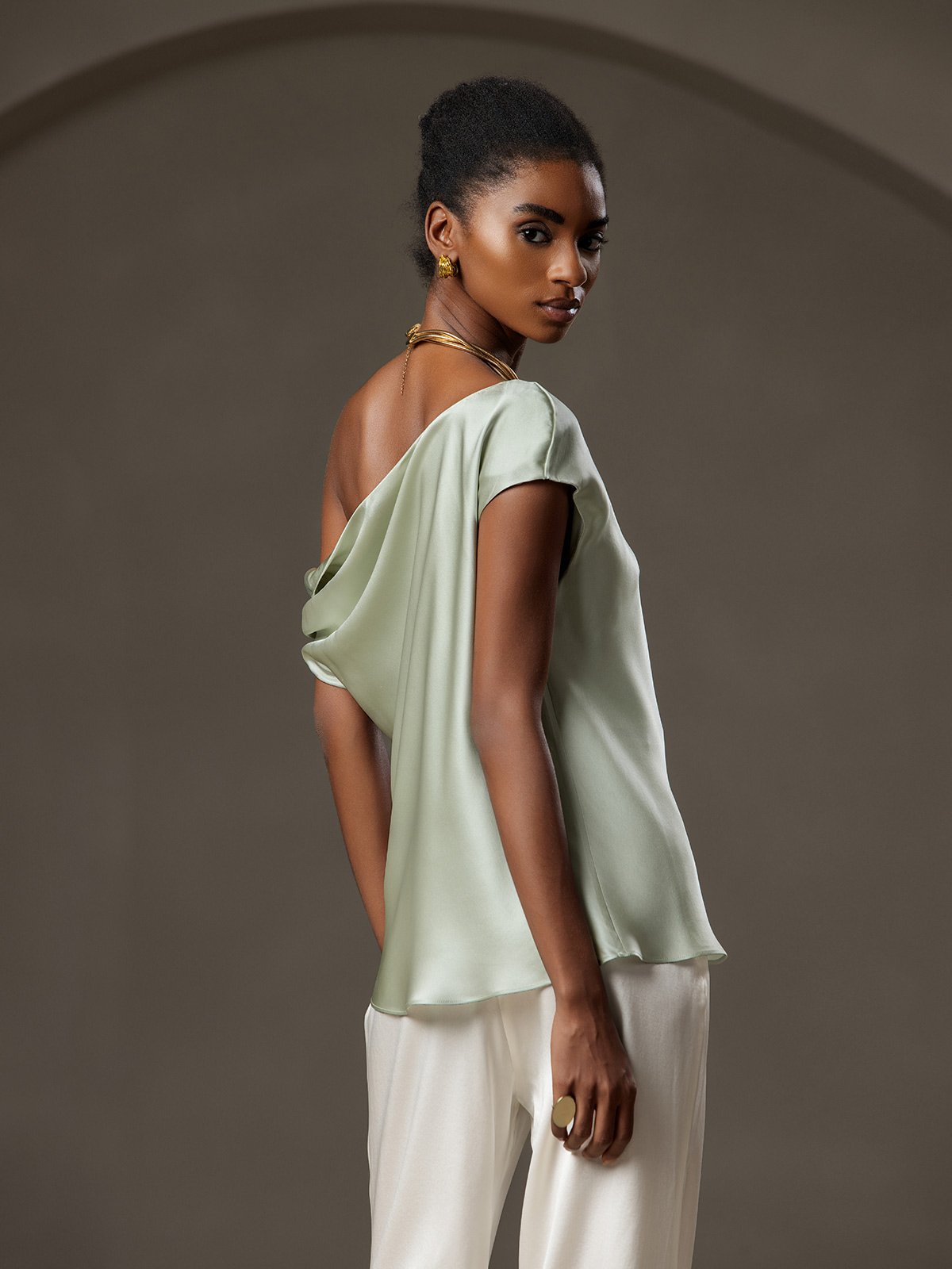 [Light Green] SilkSilky 19Momme Silk Sleeveless One Shoulder Women's T-Shirt 002