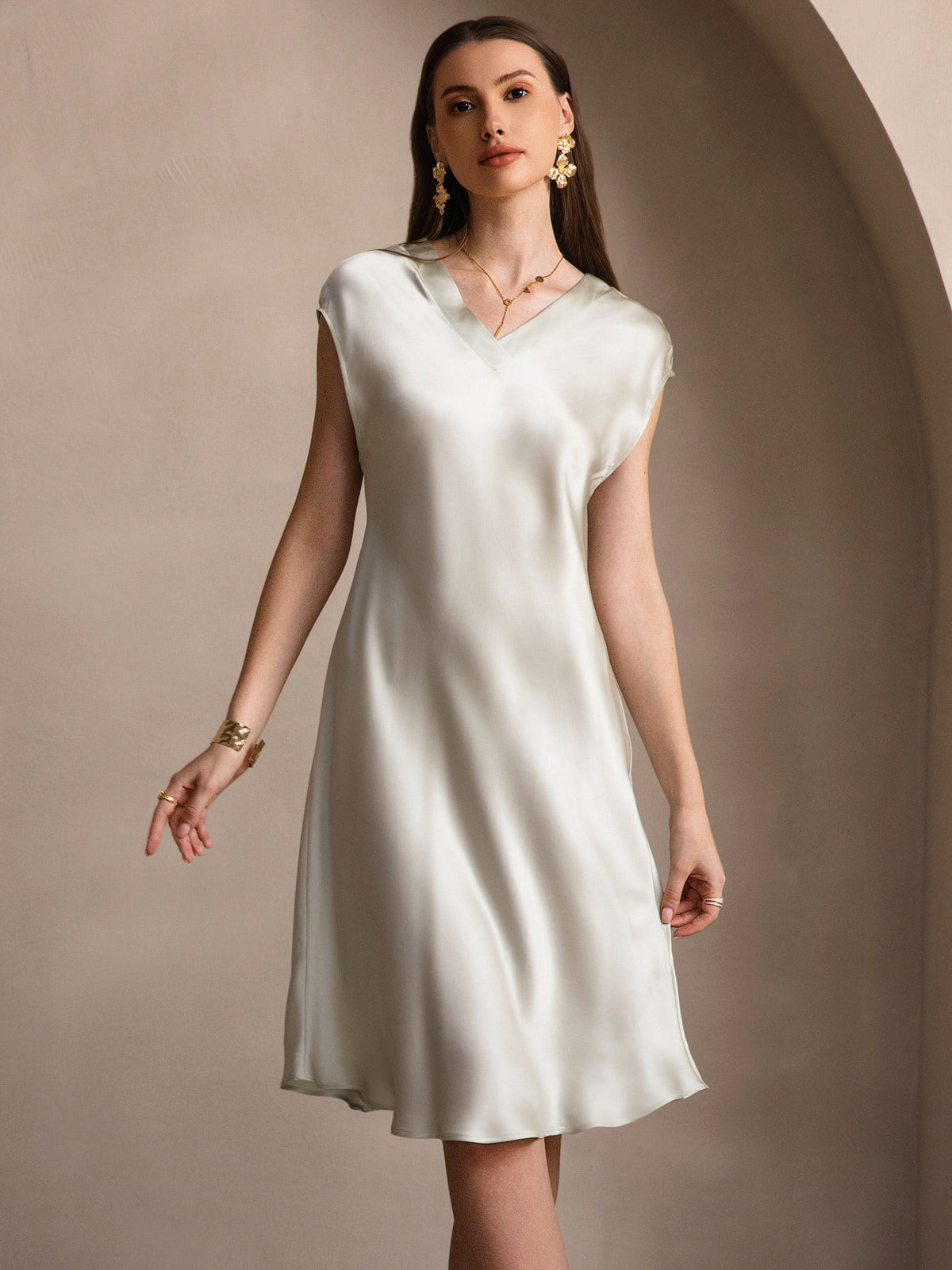 [Light Green] SilkSilky Pure Silk Sleeveless V Neck Dress 004