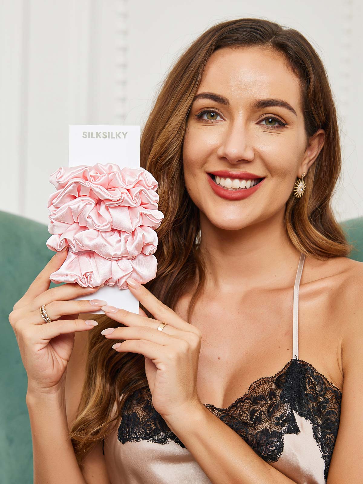 [Light Pink] SilkSilky 19Momme Pure Silk Scrunchie 002