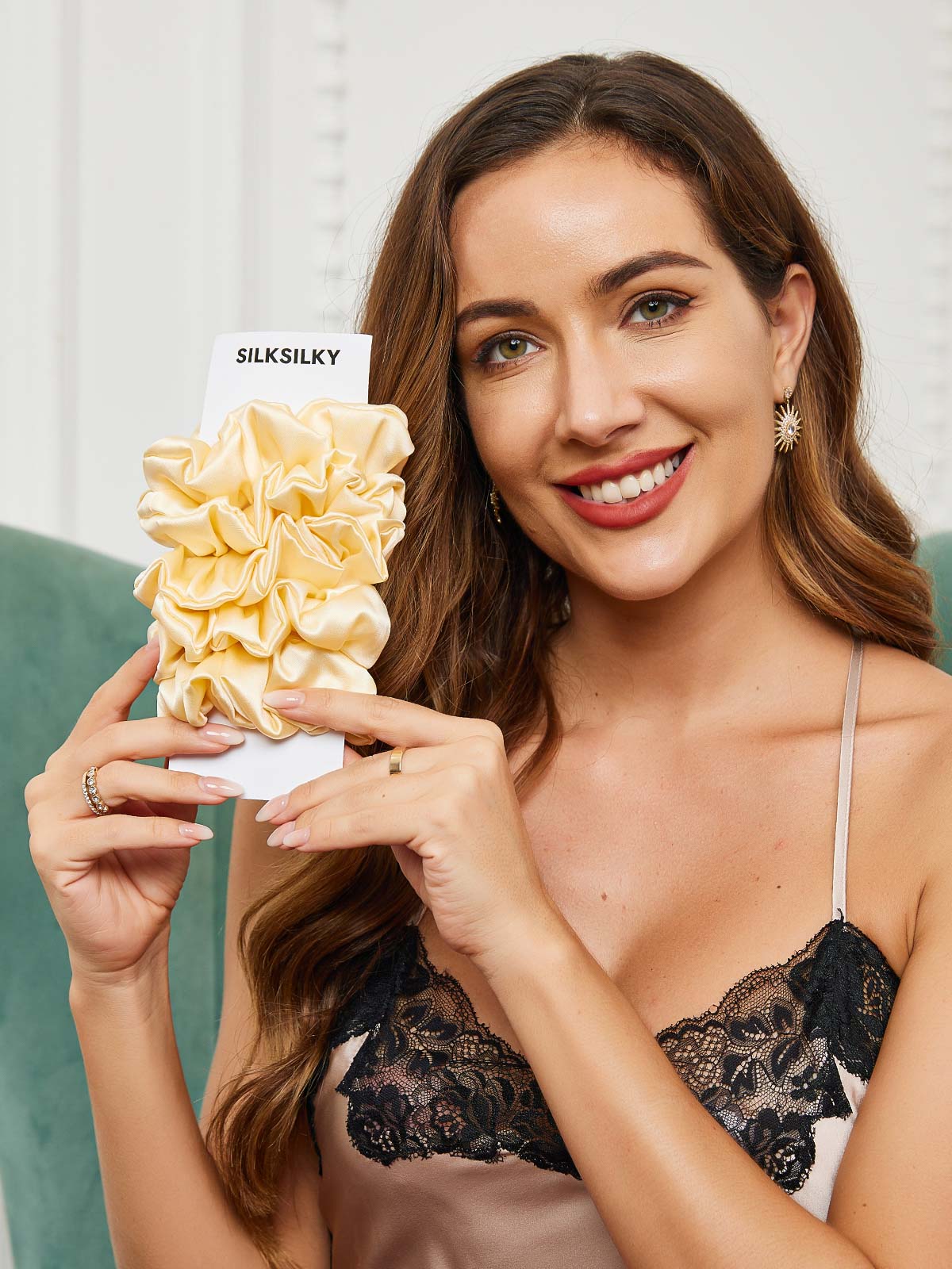 [Light Yellow] SilkSilky 19Momme Pure Silk Scrunchie 001