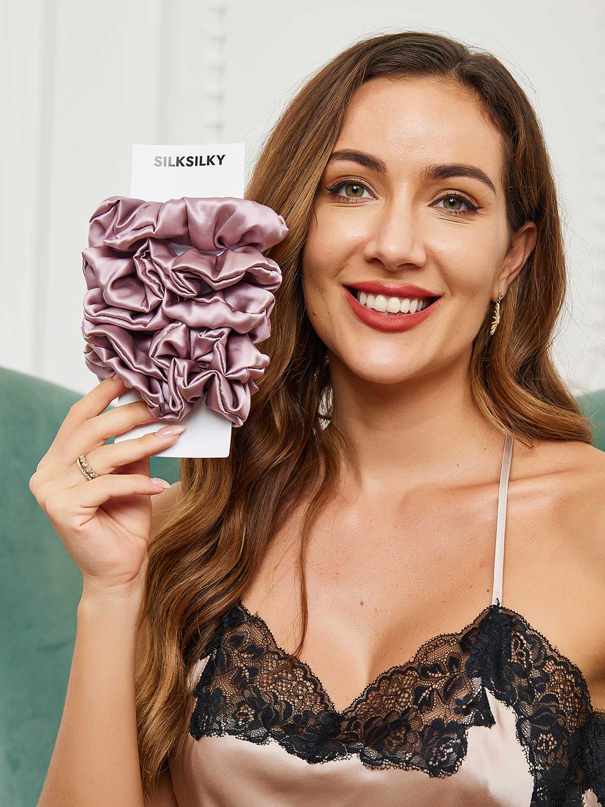 [Pale Mauve] SilkSilky 19Momme Pure Silk Scrunchie 001