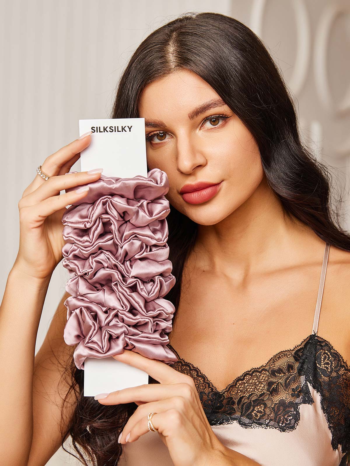 [Pale Mauve] SilkSilky 19Momme Pure Silk Scrunchie 001