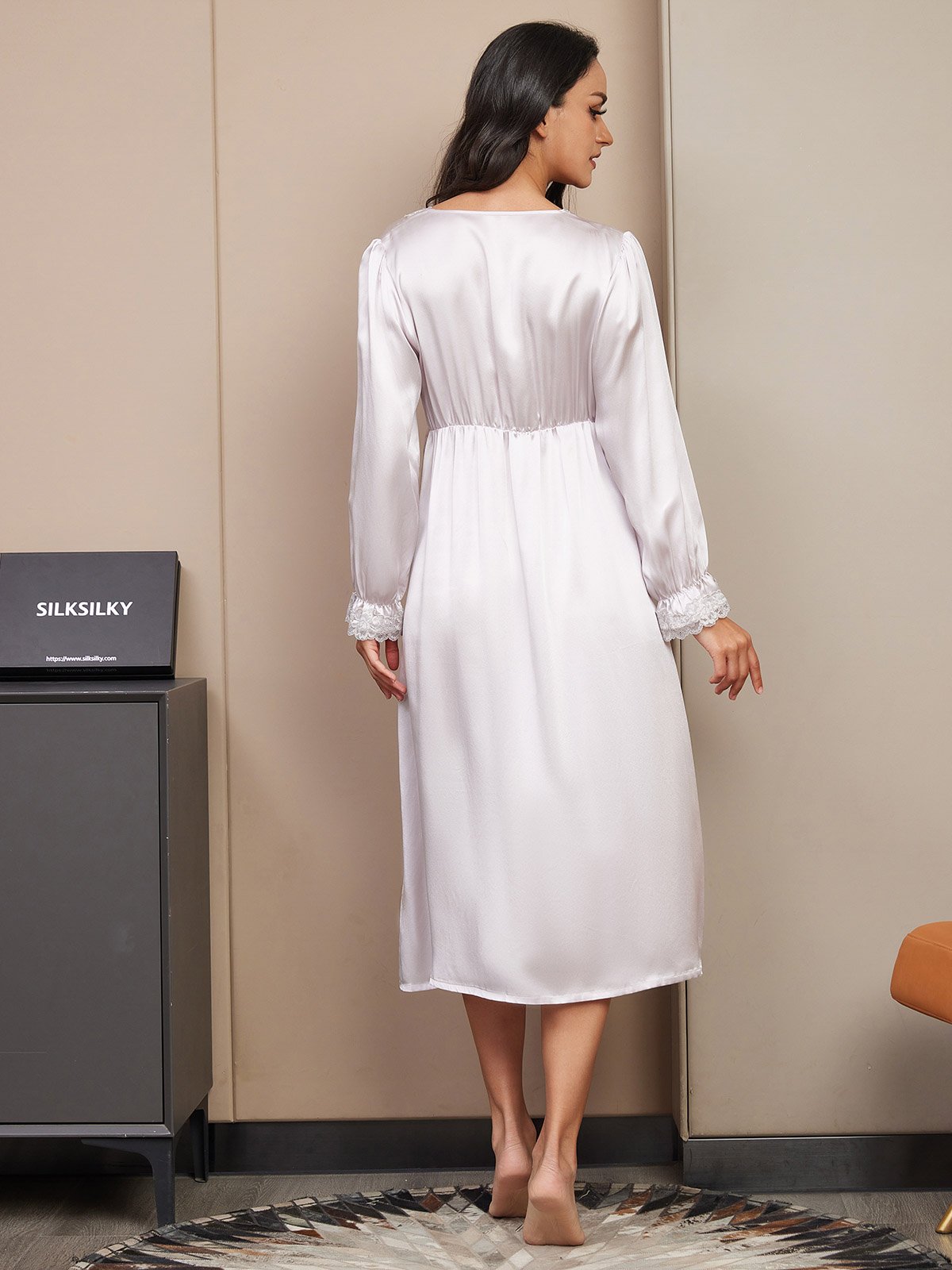 [Purple] SilkSilky Pure Silk Long Sleeve V Neck Nightgown 002