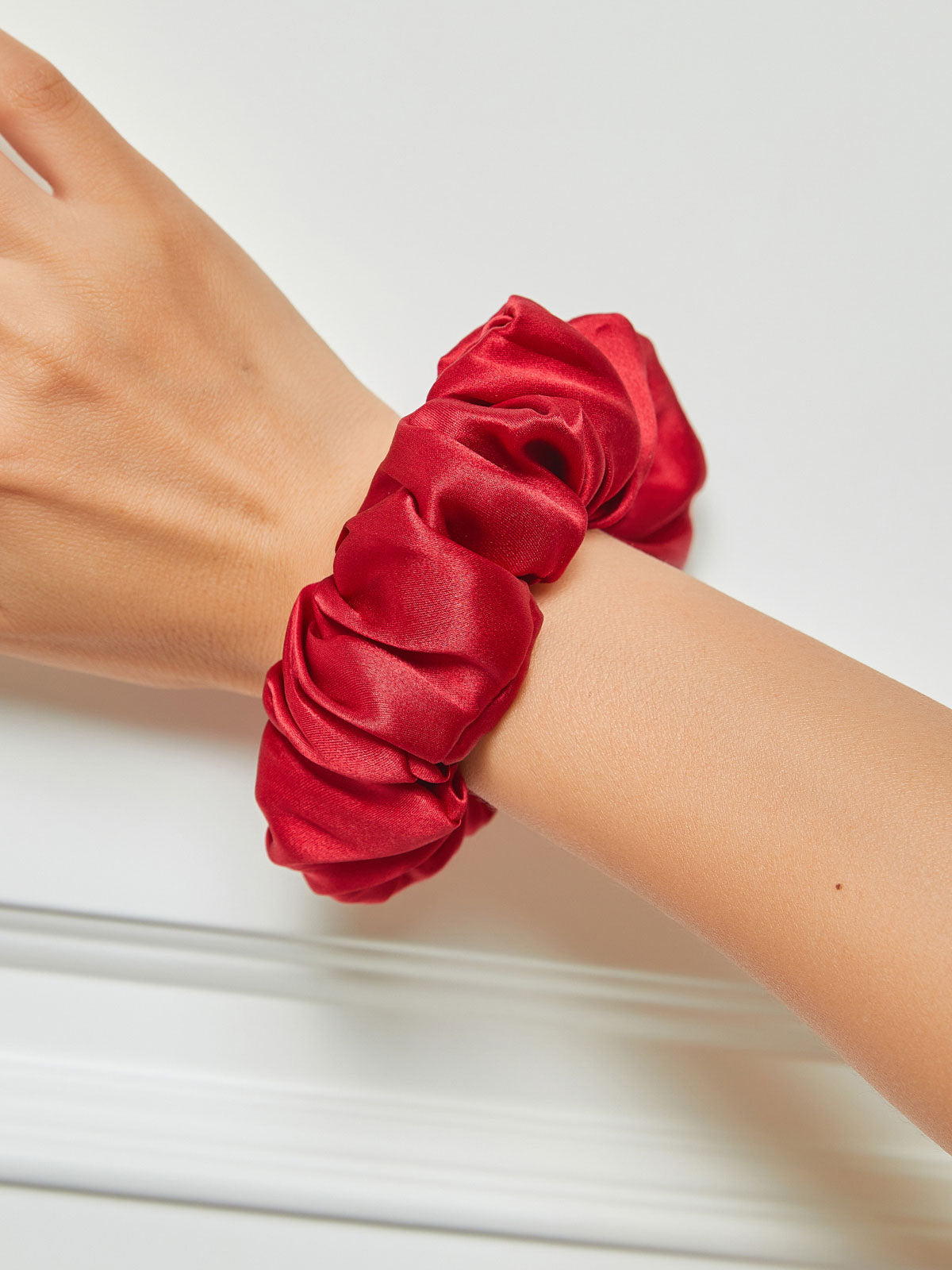[Red] SilkSilky 19Momme Pure Silk Scrunchie 001