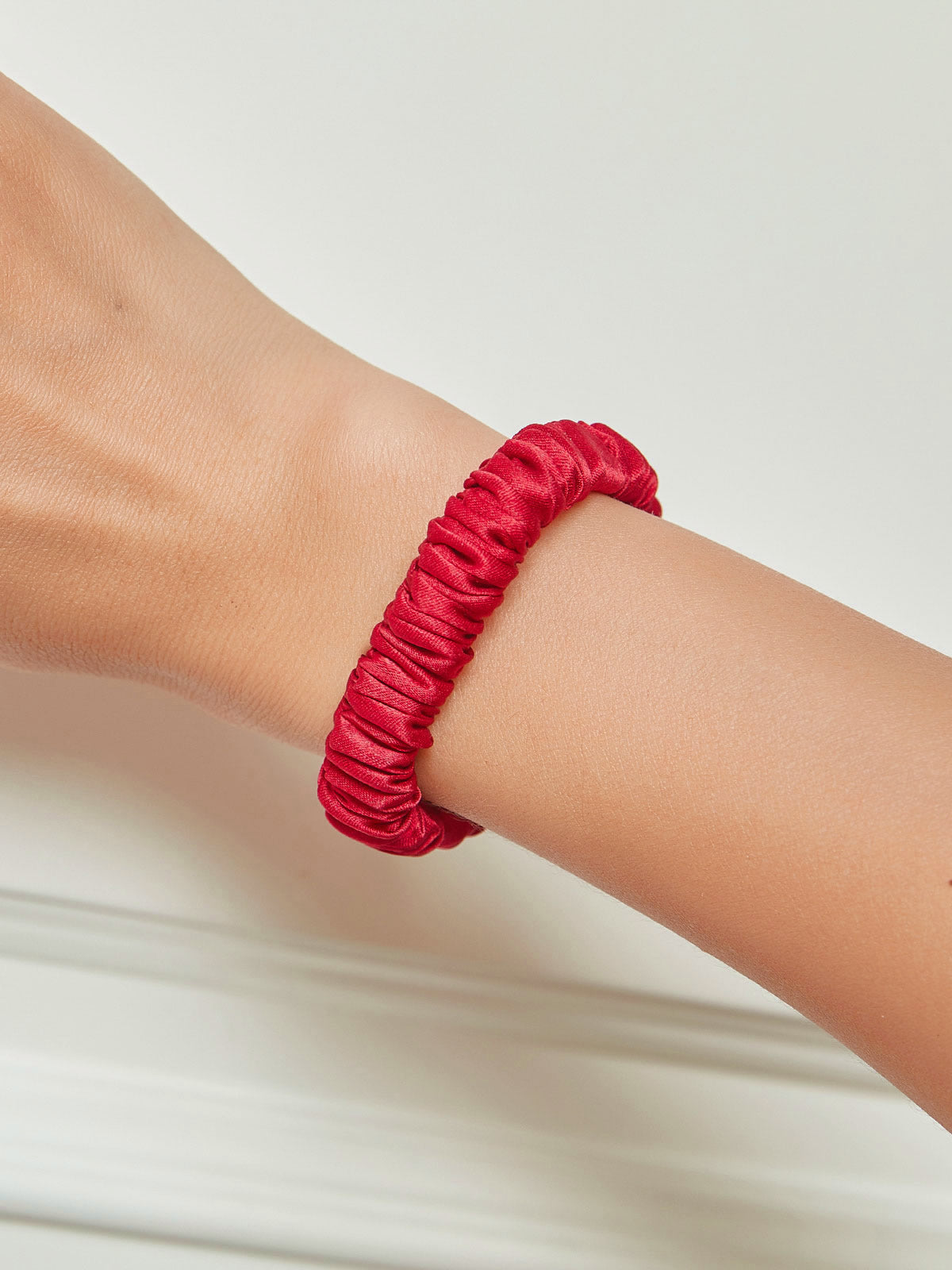 [Red] SilkSilky 19Momme Pure Silk Scrunchie 001